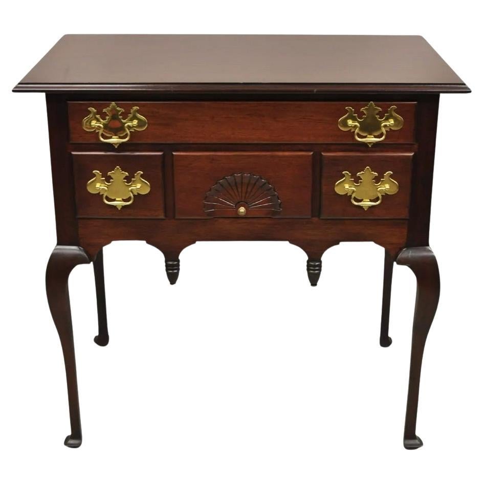 Lowboy-Kommode aus Mahagoni im Queen Anne-Stil mit 4 Schubladen und Silberwaren, Vintage im Angebot