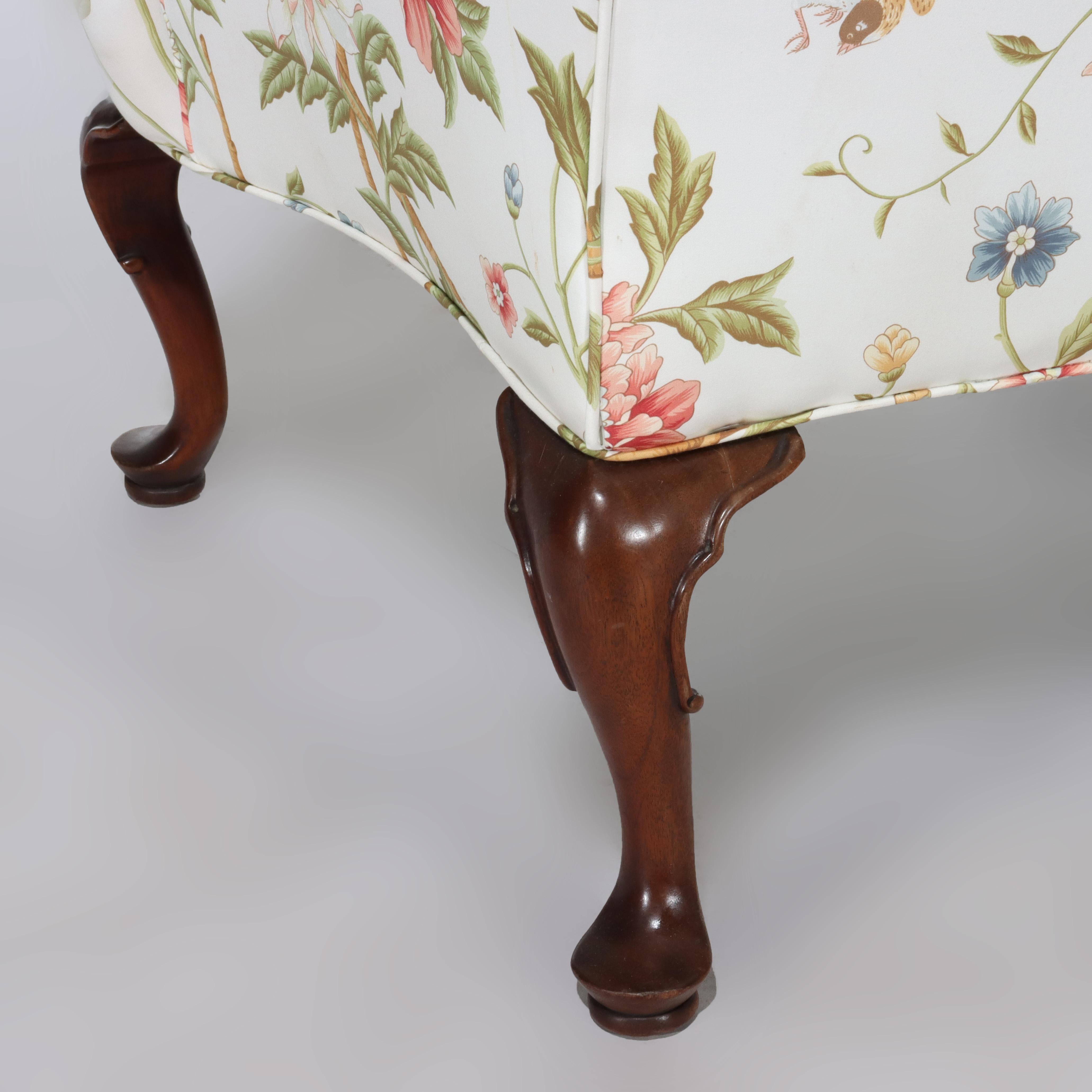 Vintage Queen Anne Ohrensessel mit geblümten Polsterung C1950 im Angebot 5