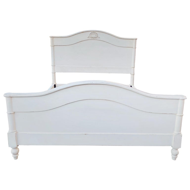 Vintage Queen Bed In Antique White For, Antique Wood Queen Bed Frame