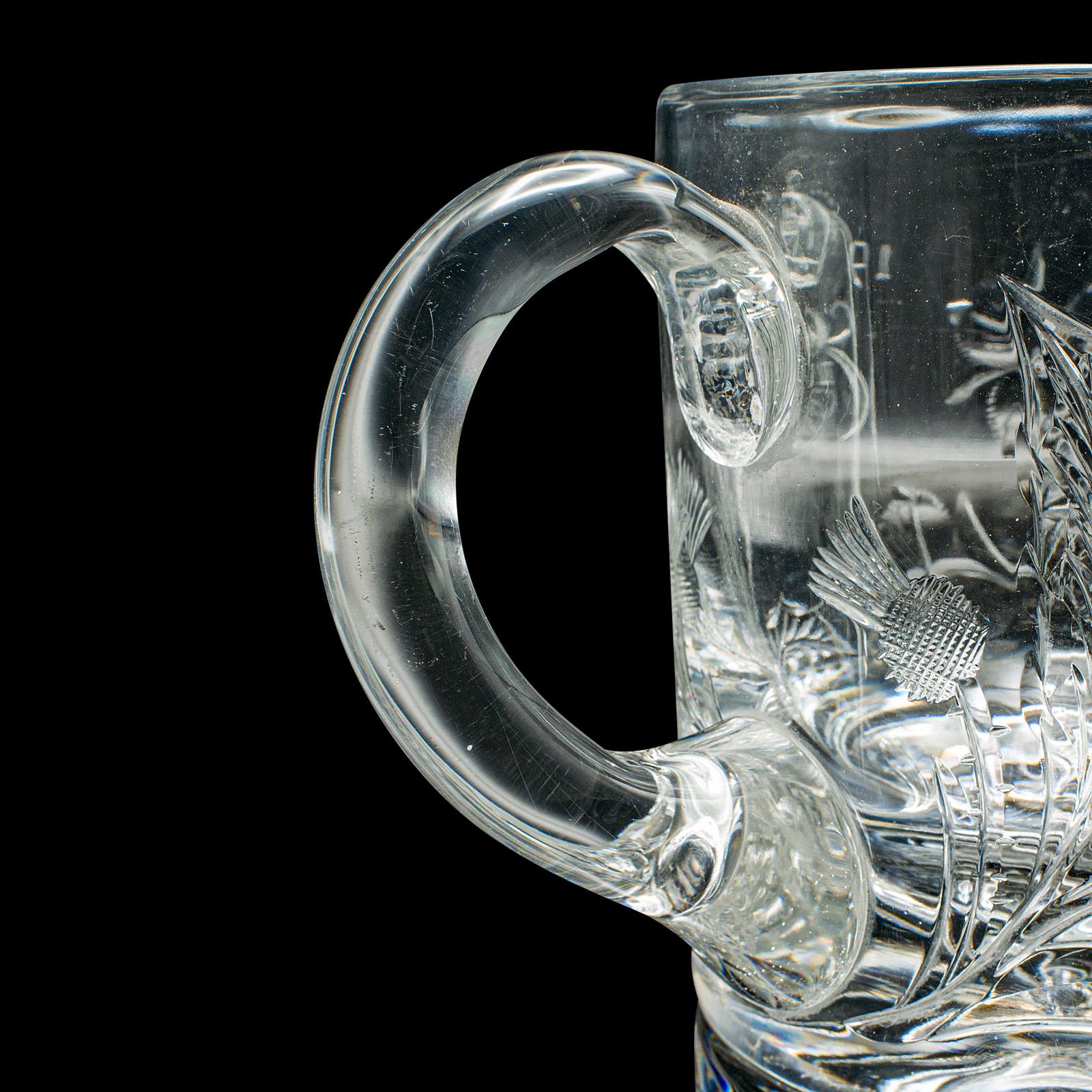 Vintage Krug zur Krönung von Königin Elisabeth II., Englisch, Glas, Kognakkrug, 1953 im Angebot 1