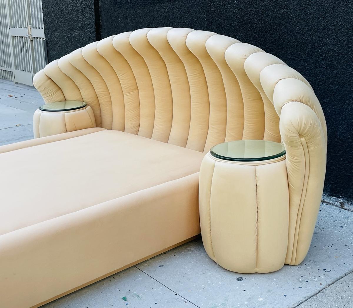 Late 20th Century Vintage Queen Size, Shell Shaped Bed With Integrated Nightstands, USA 1970's
