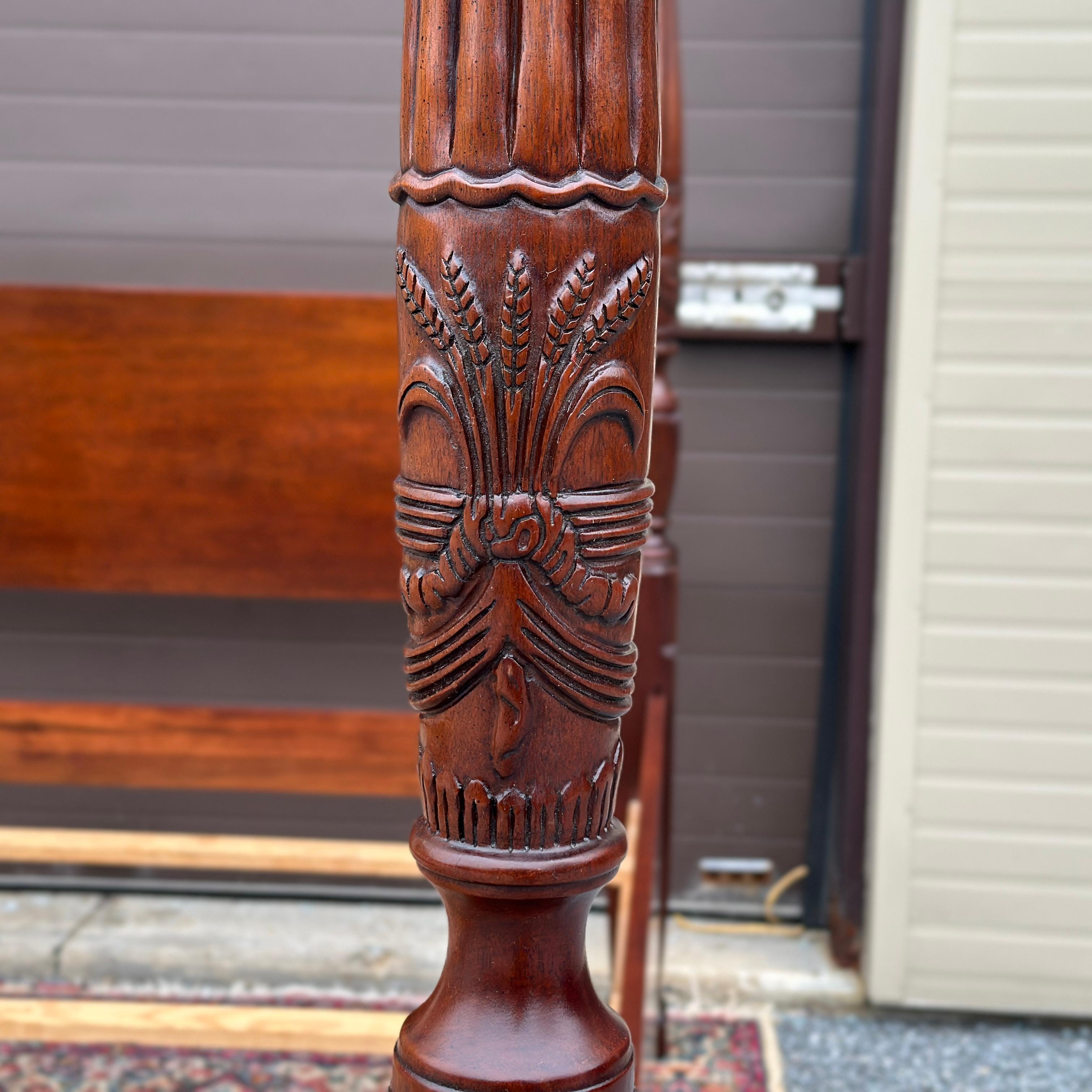 Cama con cuatro postes Vintage Queen Size Thomasville Mahogany Collection Carved Rice 5