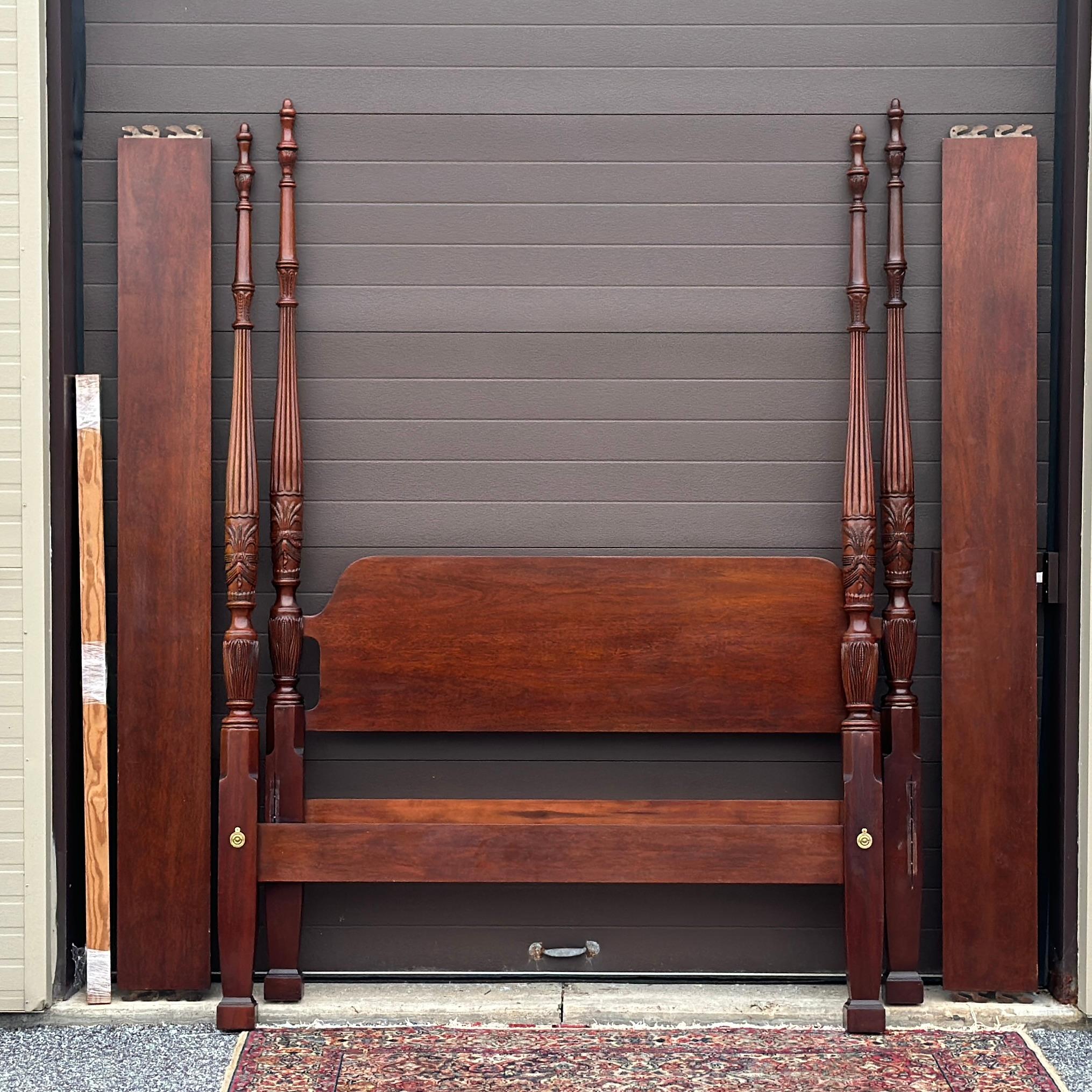 Cama con cuatro postes Vintage Queen Size Thomasville Mahogany Collection Carved Rice 9