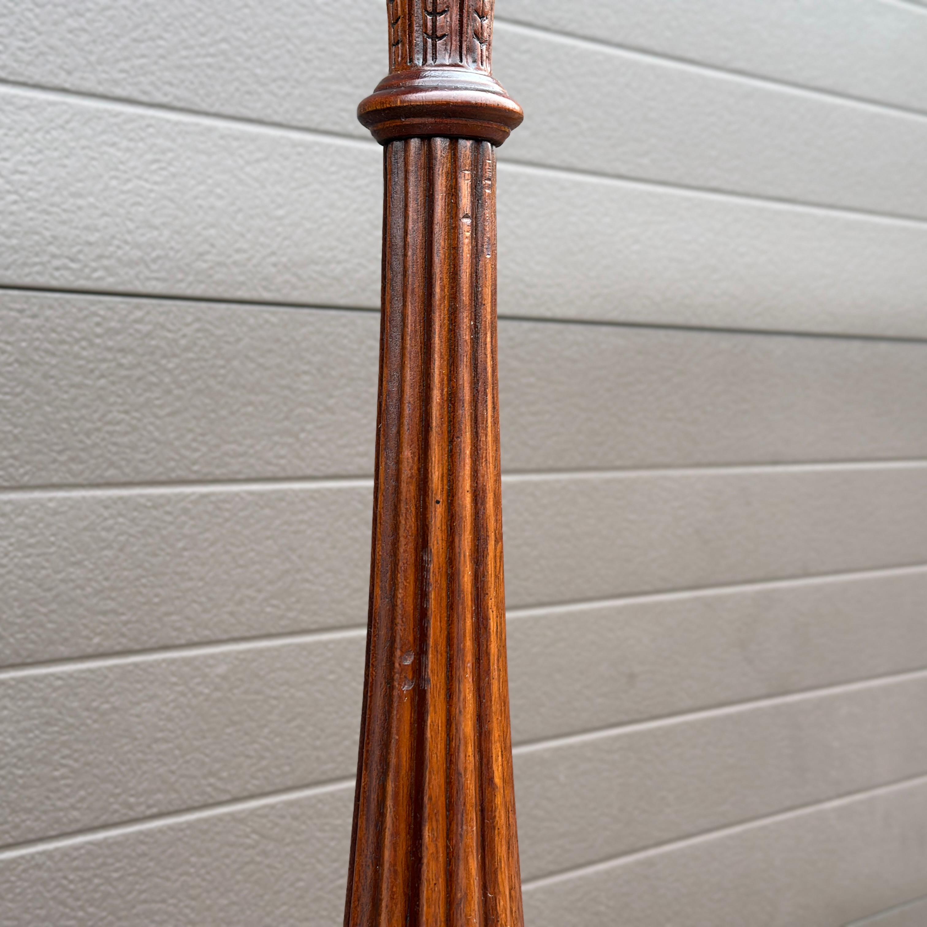 Cama con cuatro postes Vintage Queen Size Thomasville Mahogany Collection Carved Rice en Bueno Estado en West Chester, PA