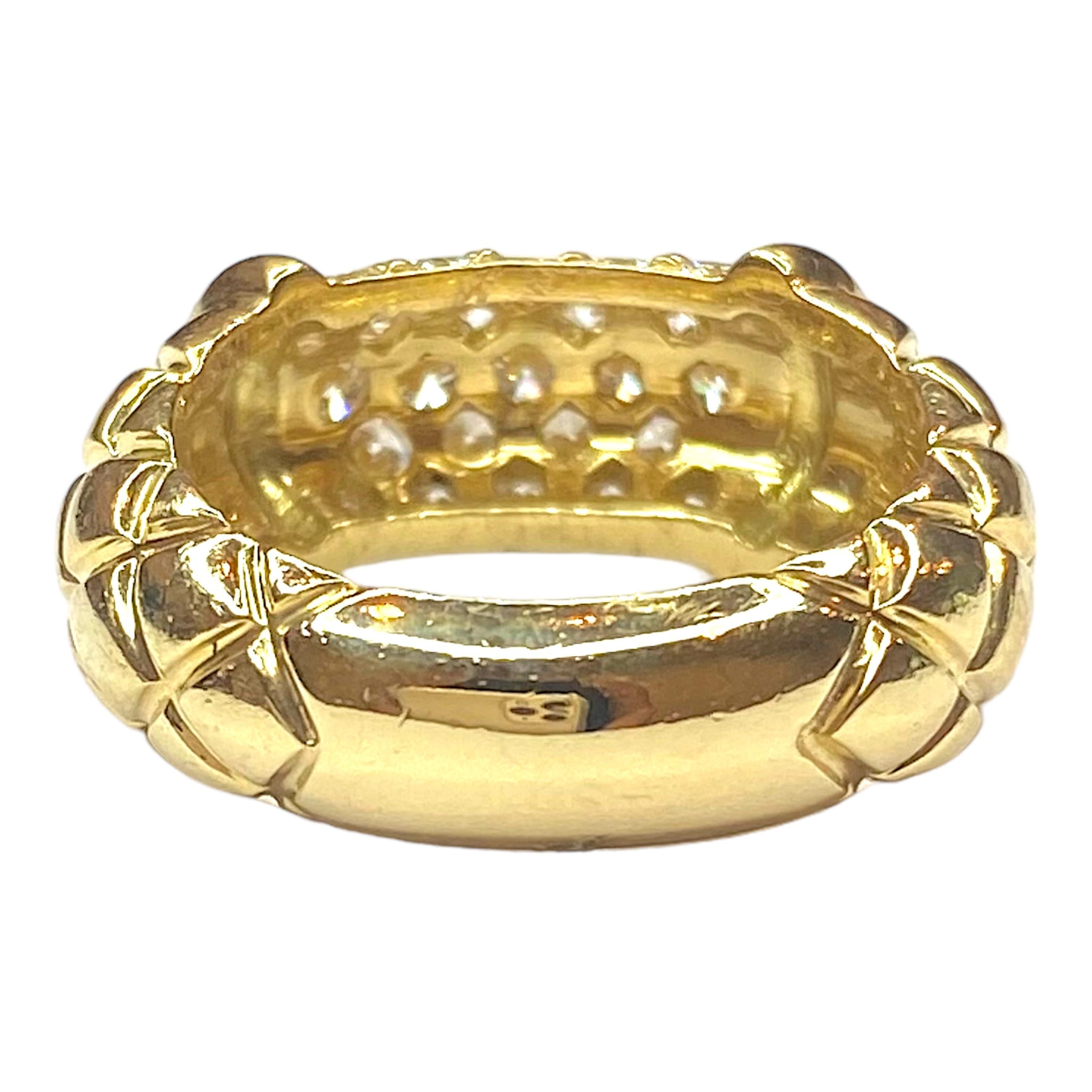 Vintage Quilted 18K Gold Diamond Band Ring For Sale at 1stDibs