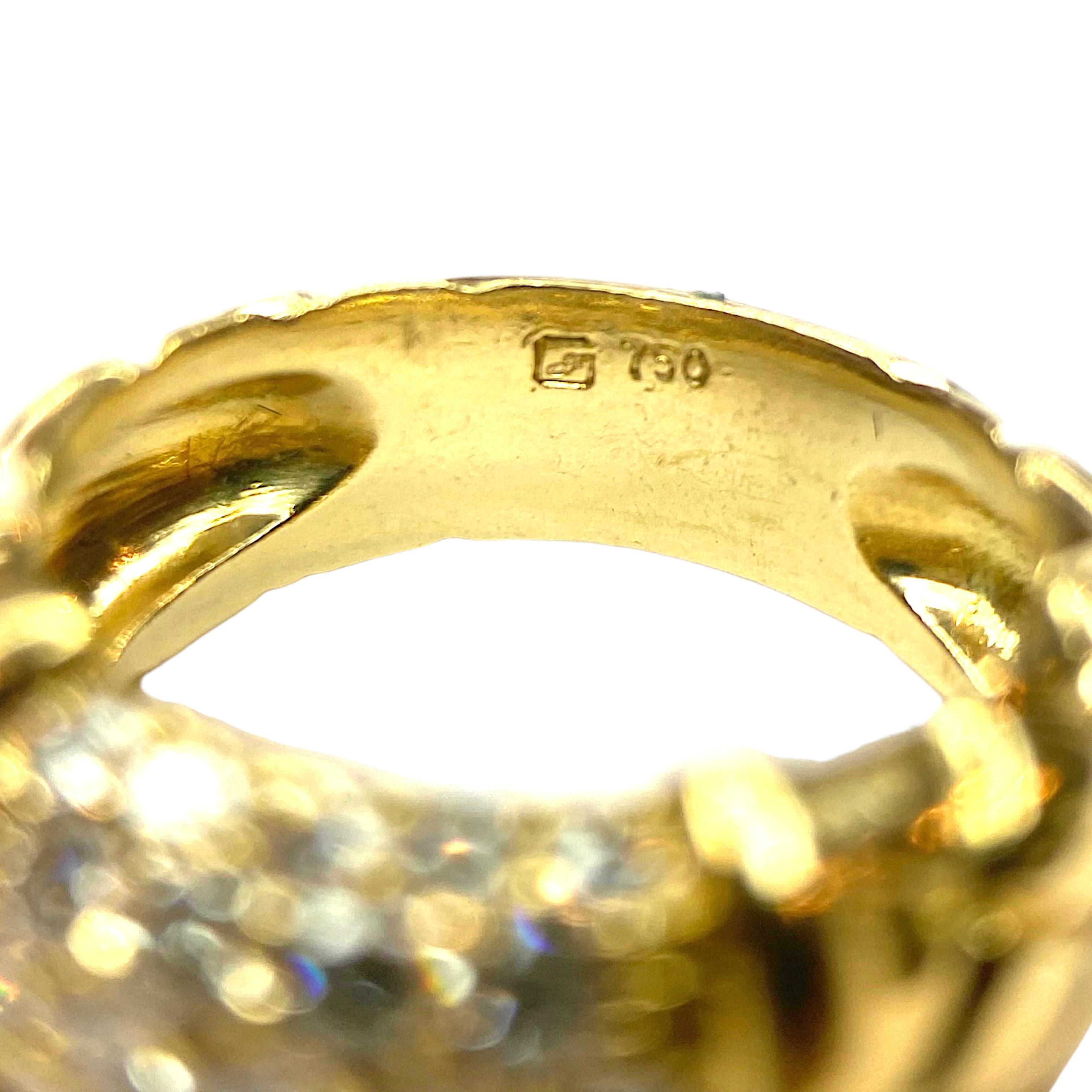 Vintage Quilted 18K Gold Diamond Band Ring For Sale at 1stDibs