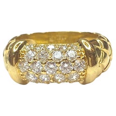 Vintage Quilted 18K Gold Diamond Band Ring