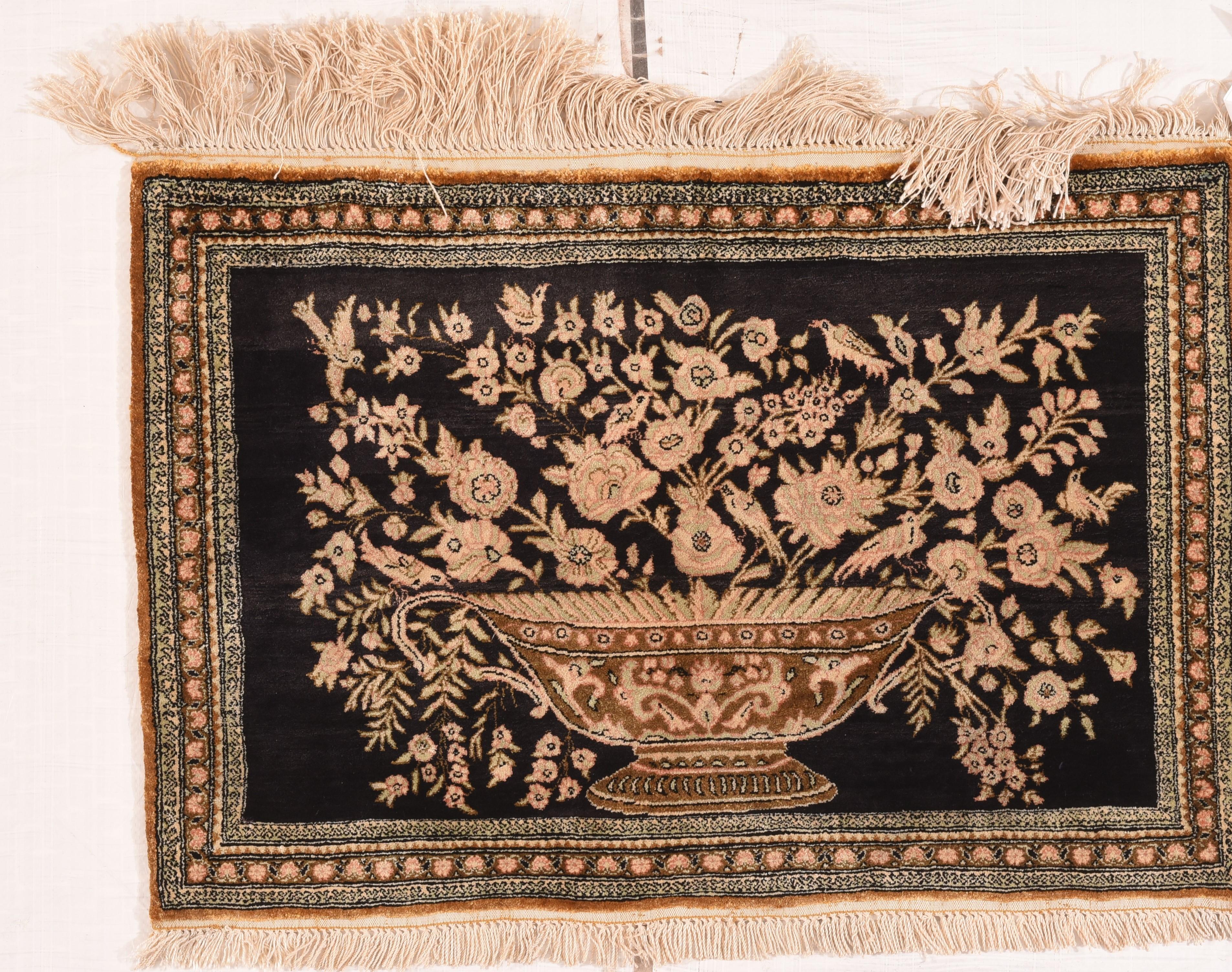 Vintage Qum Rug In Good Condition For Sale In New York, NY