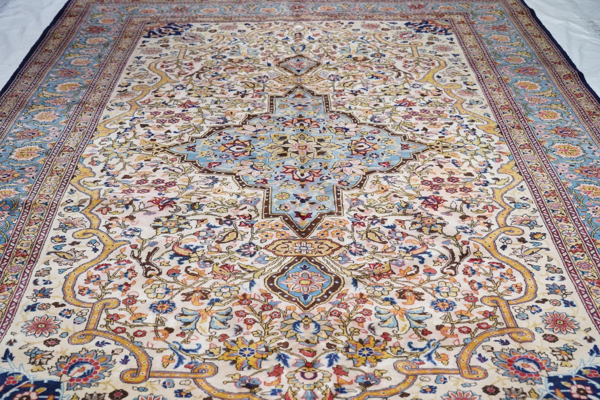 Fine Persian Qum Wool Rug 8'1'' x 11'4'' For Sale 4