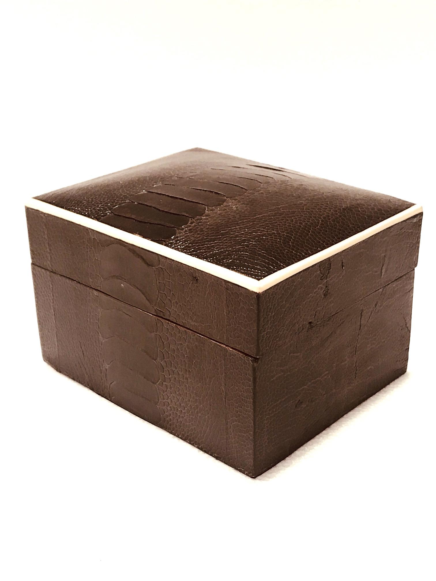 Vintage R & Y Augousti Decorative Box in Brown Ostrich Leather and Bone In Excellent Condition In Fort Lauderdale, FL