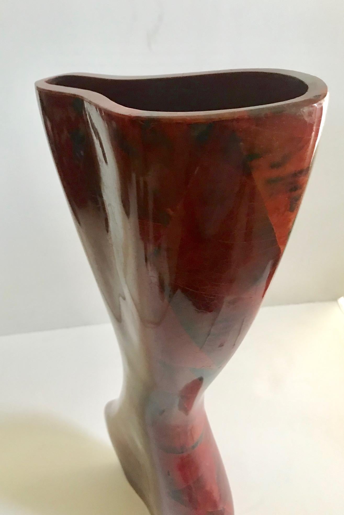 Vintage R & Y Augousti Sculptural Mosaic Vase in Exotic Red and Black Pen-Shell For Sale 4