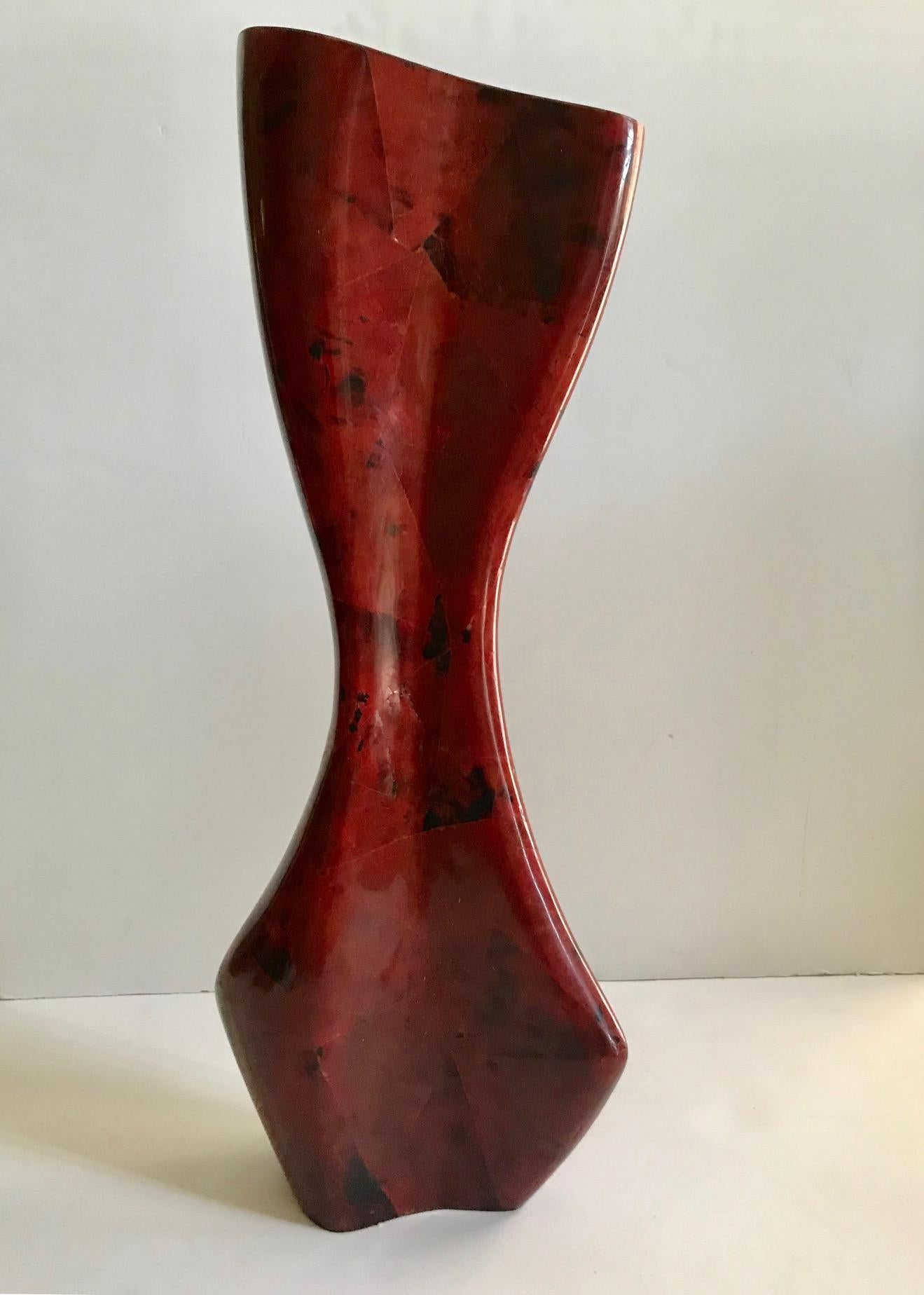 Vintage R & Y Augousti Sculptural Mosaic Vase in Exotic Red and Black Pen-Shell For Sale 1