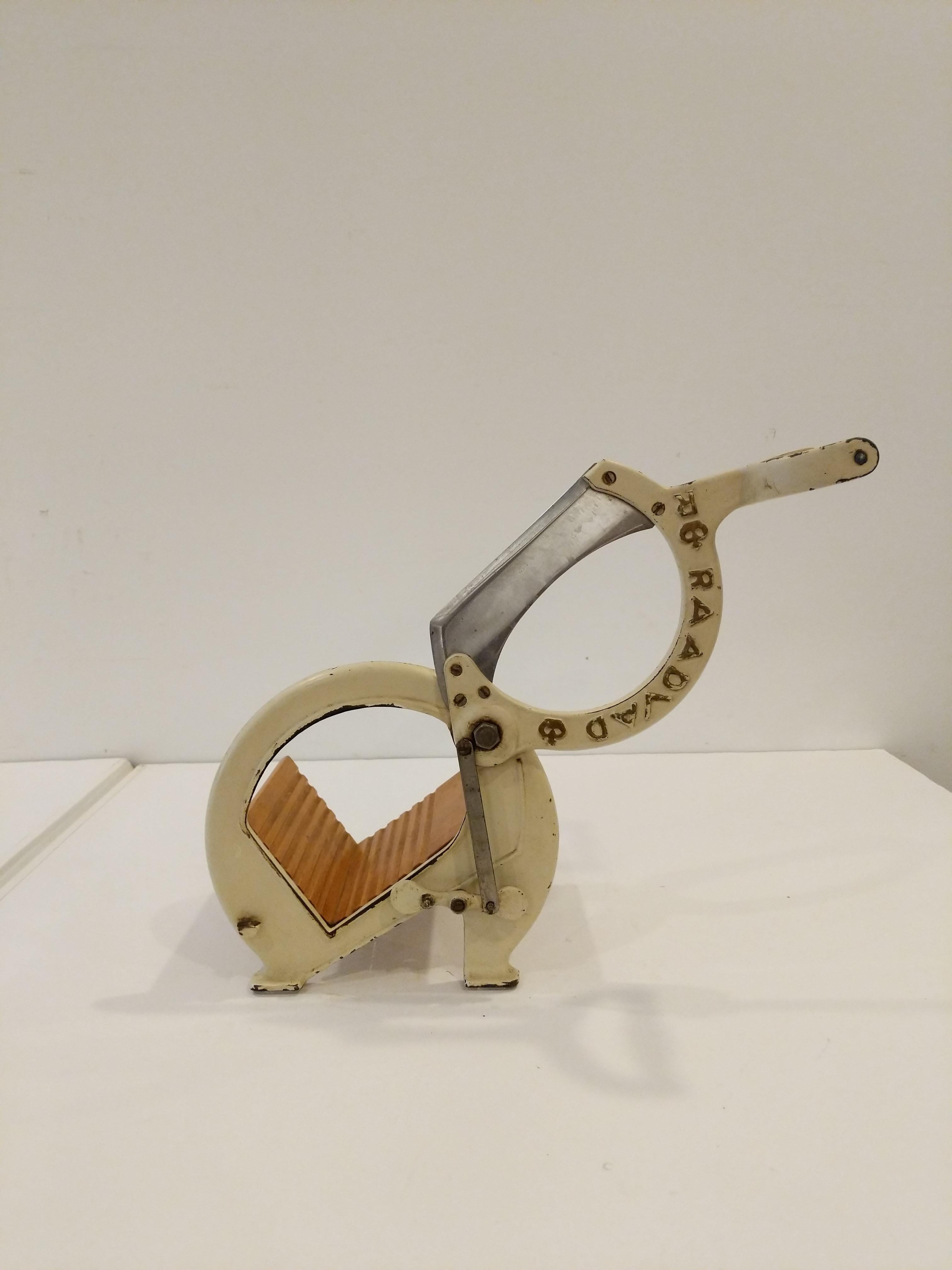 Vintage Raadvad Bread Slicer In Good Condition In Gardiner, NY