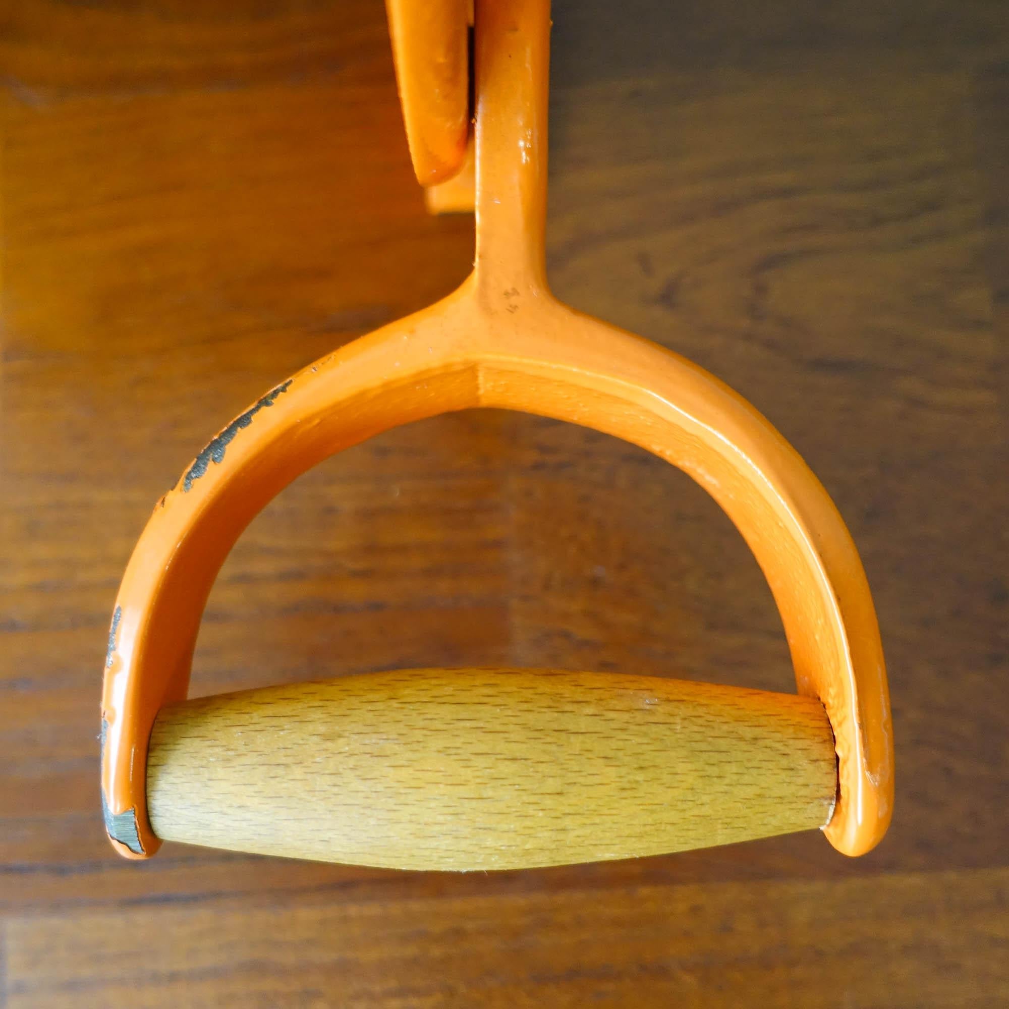 Tagliapane arancione vintage Raadvad Denmark, modello 294, di Ove Larsen, anni '70 in vendita 6