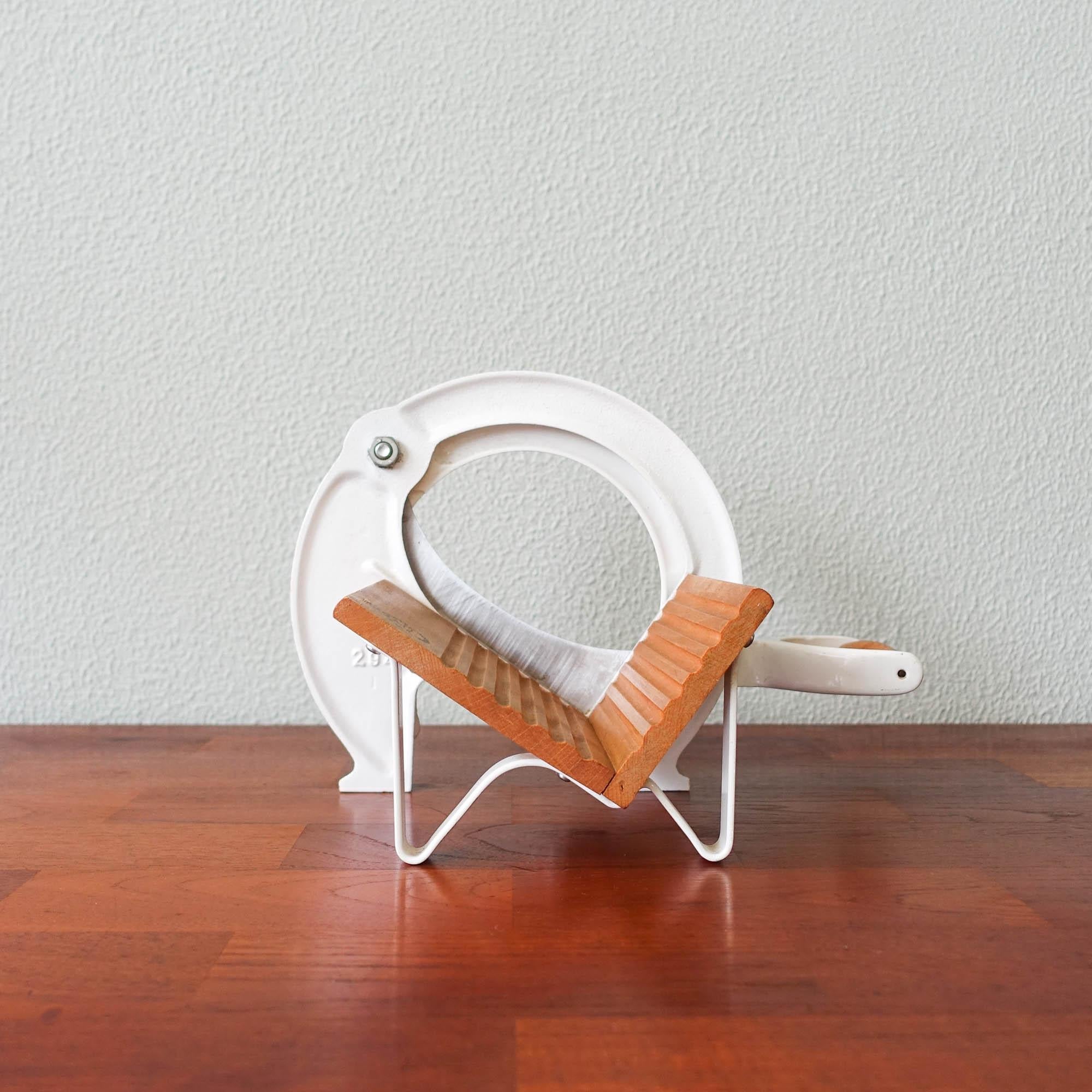 Scandinavian Modern Vintage Raadvad Denmark White Bread Cutter, model 294, by Ove Larsen, 1970's