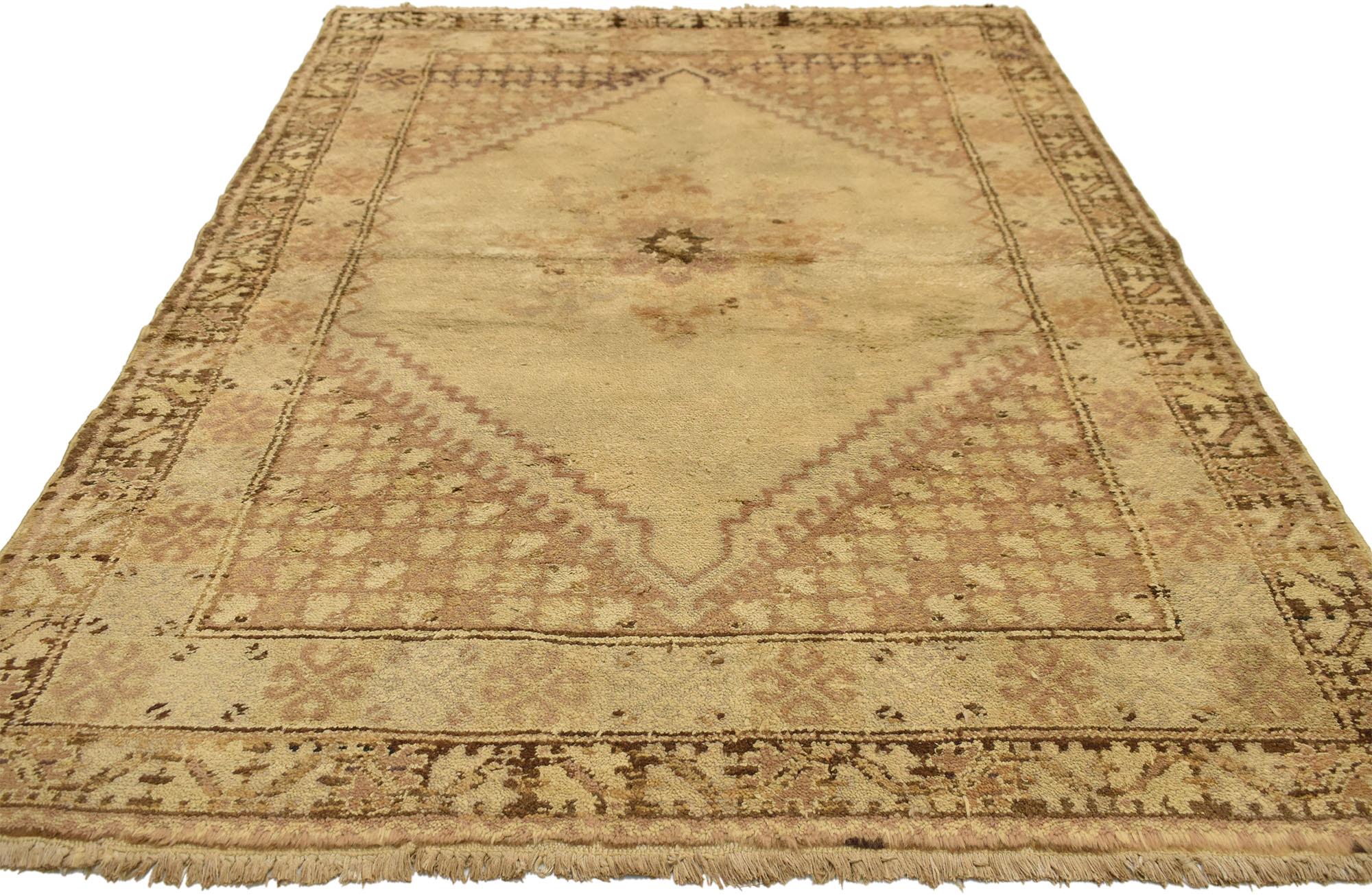 Tribale Tappeto vintage Rabat marocchino con stile tradizionale del villaggio in vendita