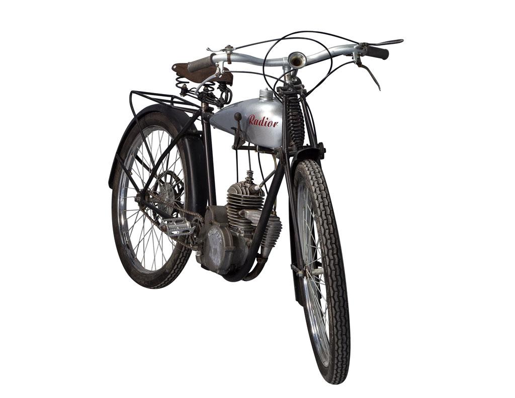 Vintage Radior Motorrad-Postkriegsrad, Französisch (Industriell) im Angebot
