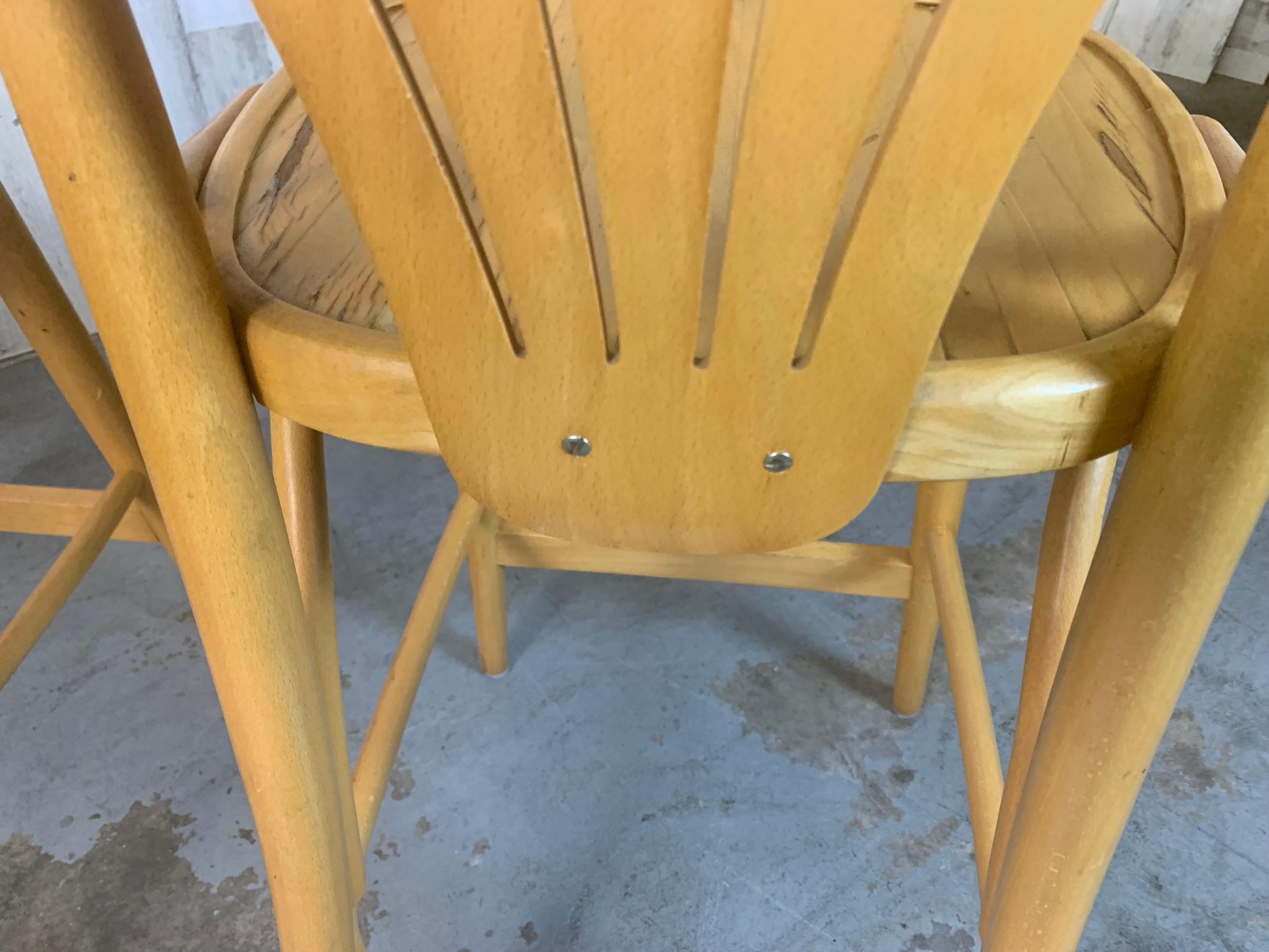Vintage Radomsko ZMG Taburete de bar de madera curvada polaca Sillas en venta 7