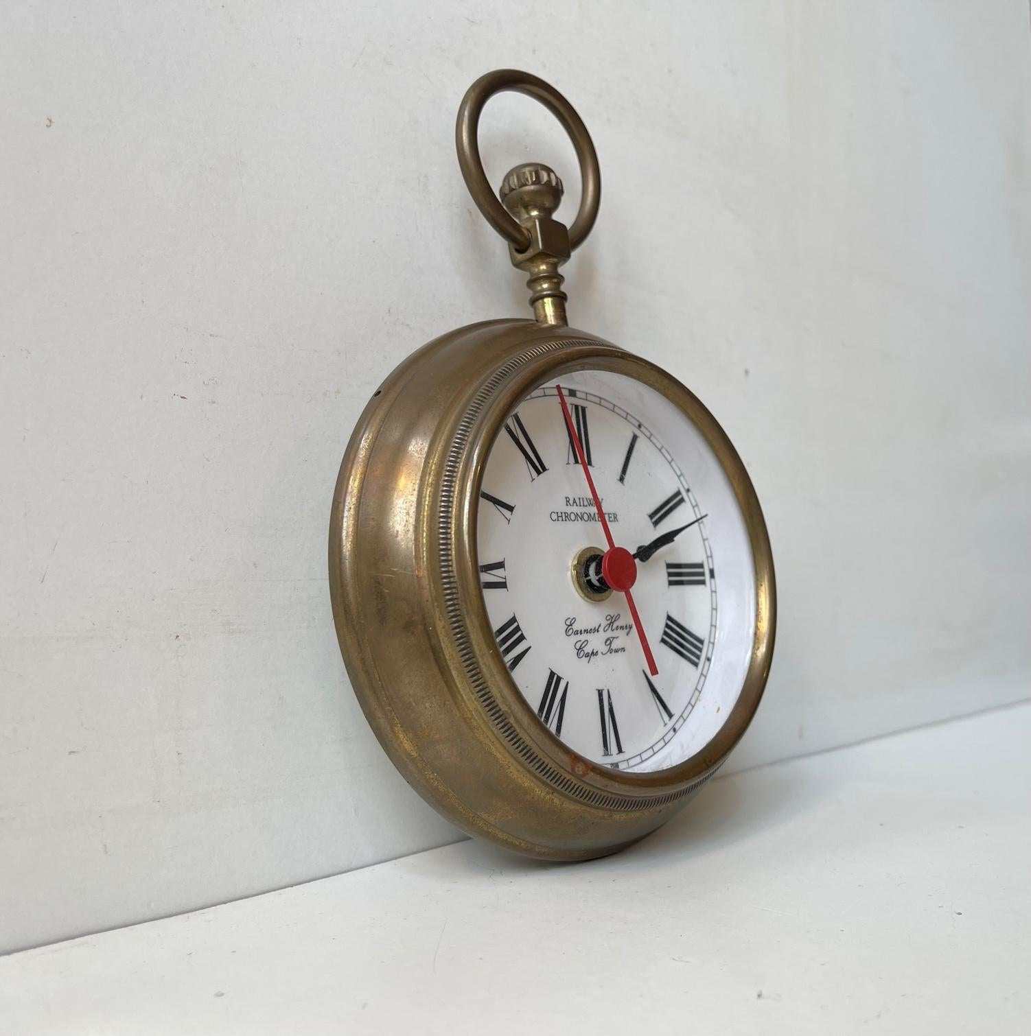 Vintage Railway Chronometer - Brass Jumbo Pocket Watch or Wall Clock In Good Condition For Sale In Esbjerg, DK