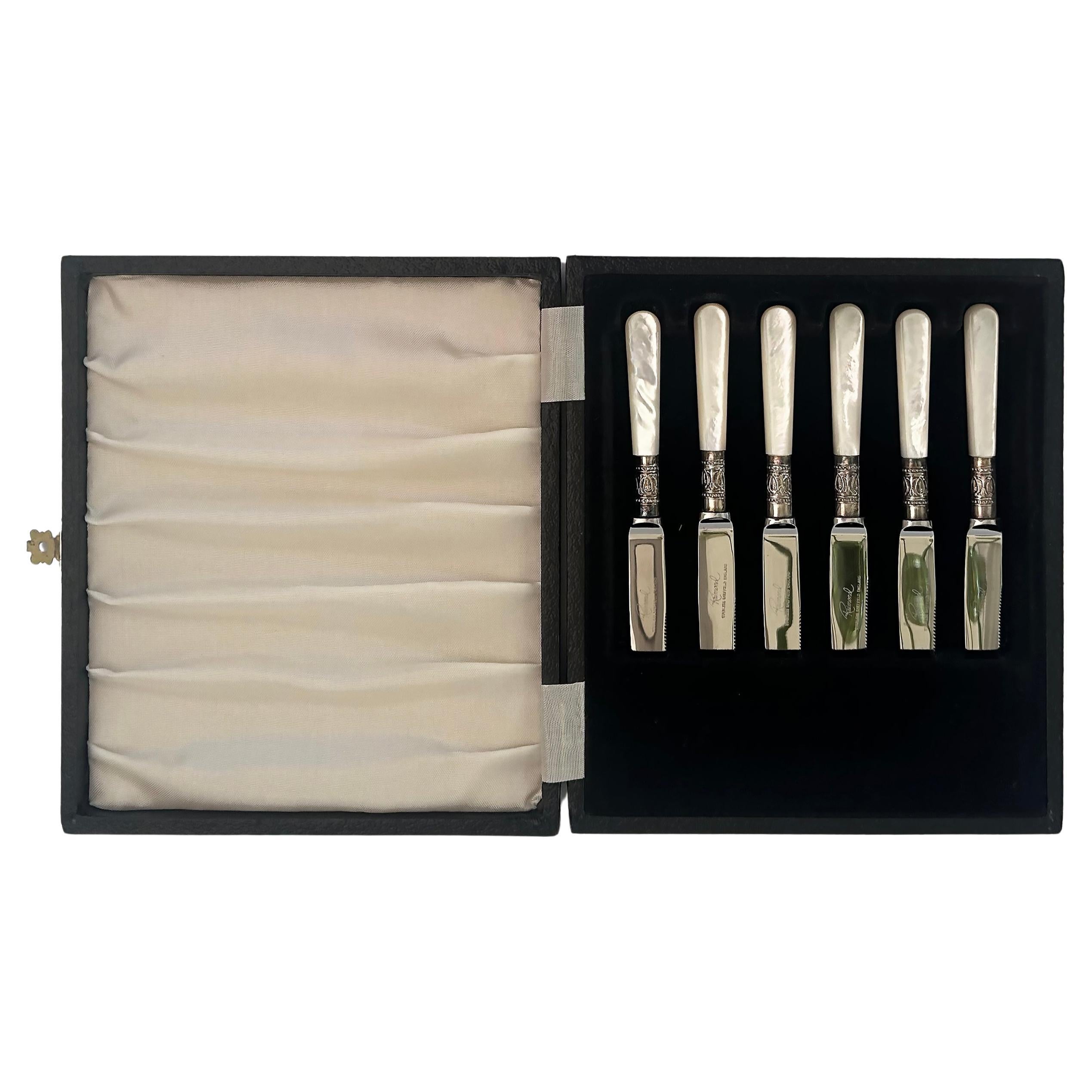 Vintage Raimond Sheffield England Mother-of-Pearl Fruit Knives Silver Plated Set For Sale