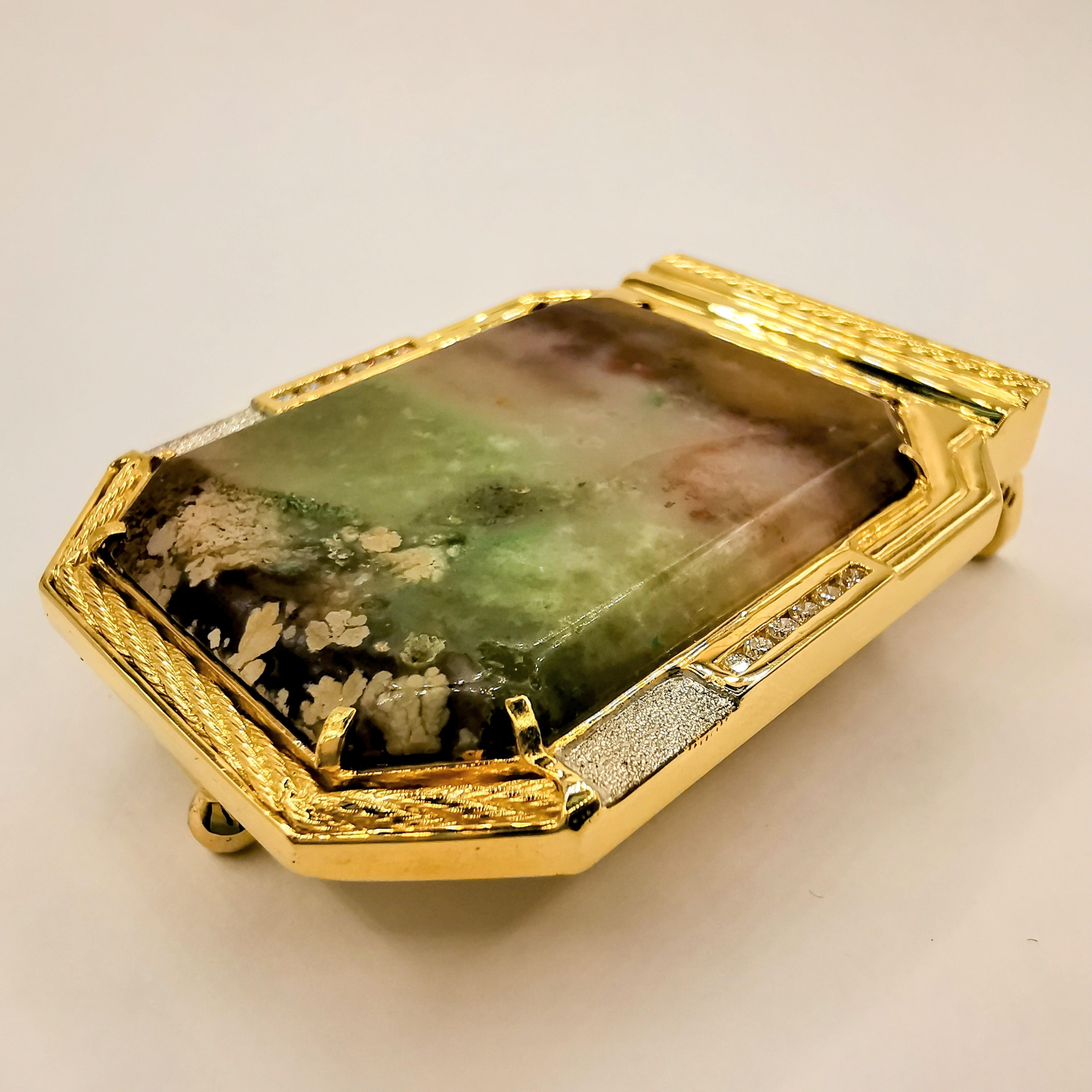 Vintage Rainbow Agate Diamond Belt Buckle in 18k Yellow Gold In New Condition For Sale In Wan Chai District, HK