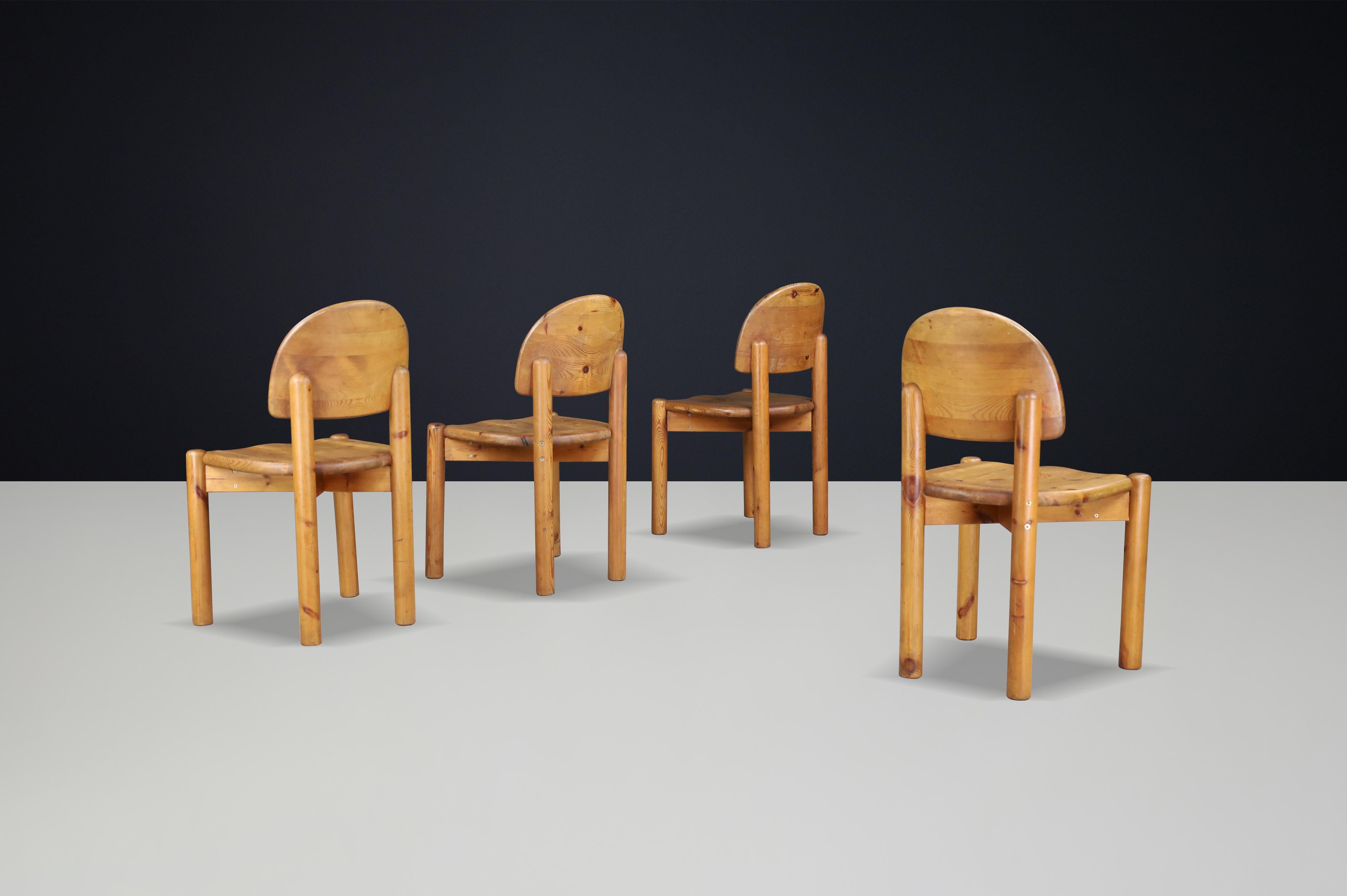 Danois Vintage Rainer Daumiller Chaises de salle à manger en pin massif - Lot de 4 The Modern Scandinavian en vente