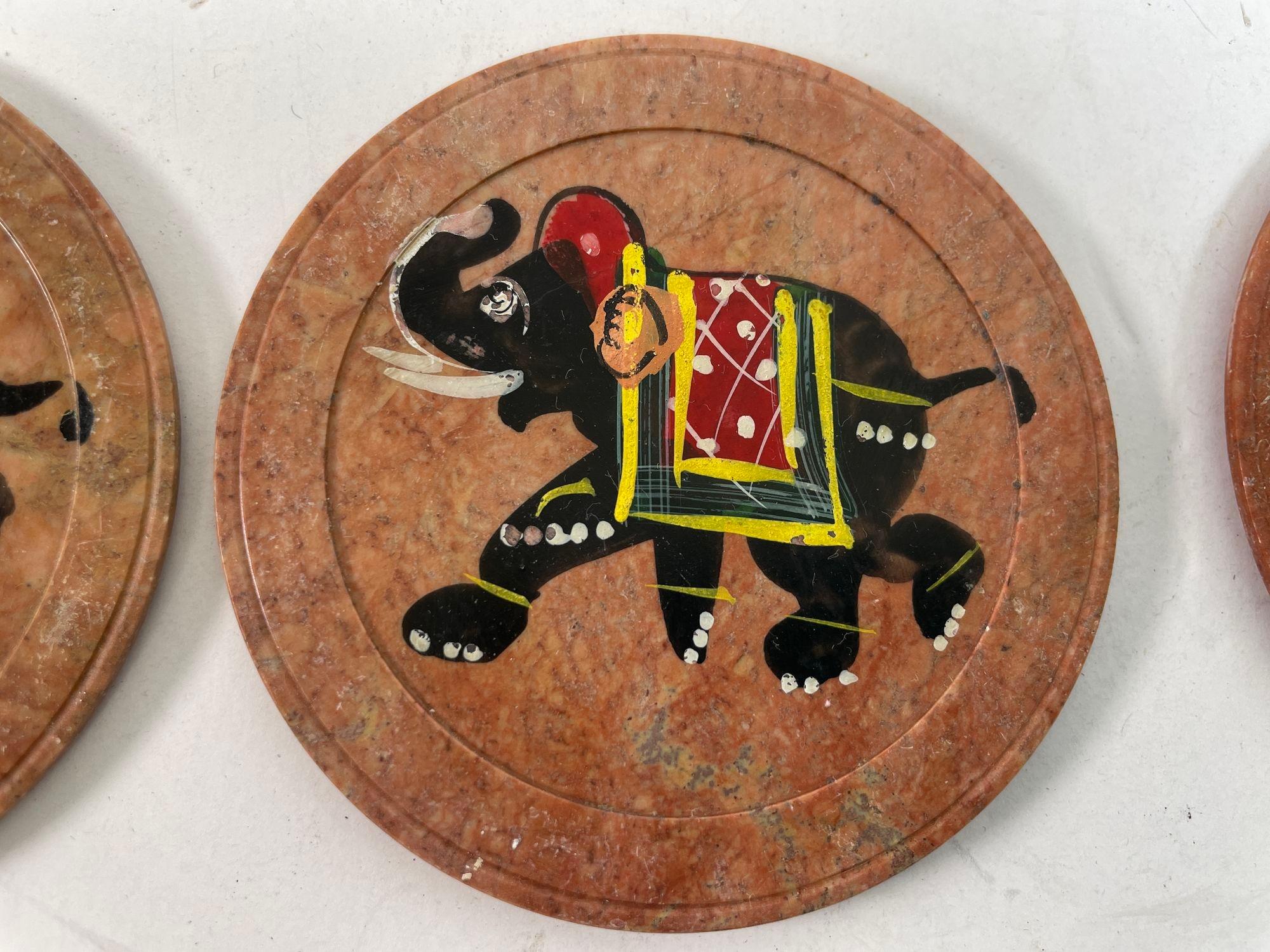 Vintage Rajasthani Brown Marble Stone with Indian Elephants Design In Good Condition For Sale In North Hollywood, CA