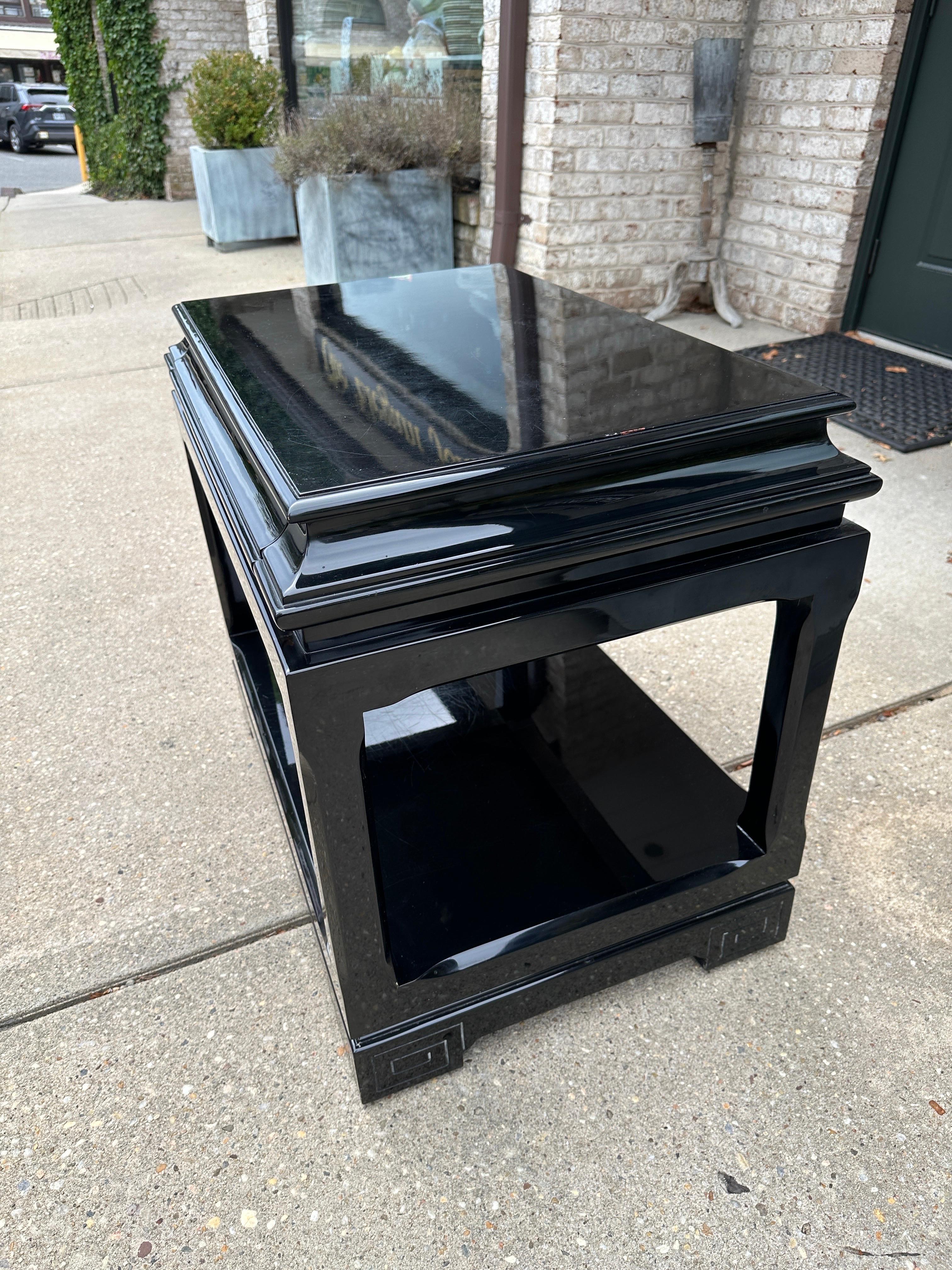 Tavolino vintage Ralph Lauren Chinoiserie laccato nero stile pagoda in vendita 6