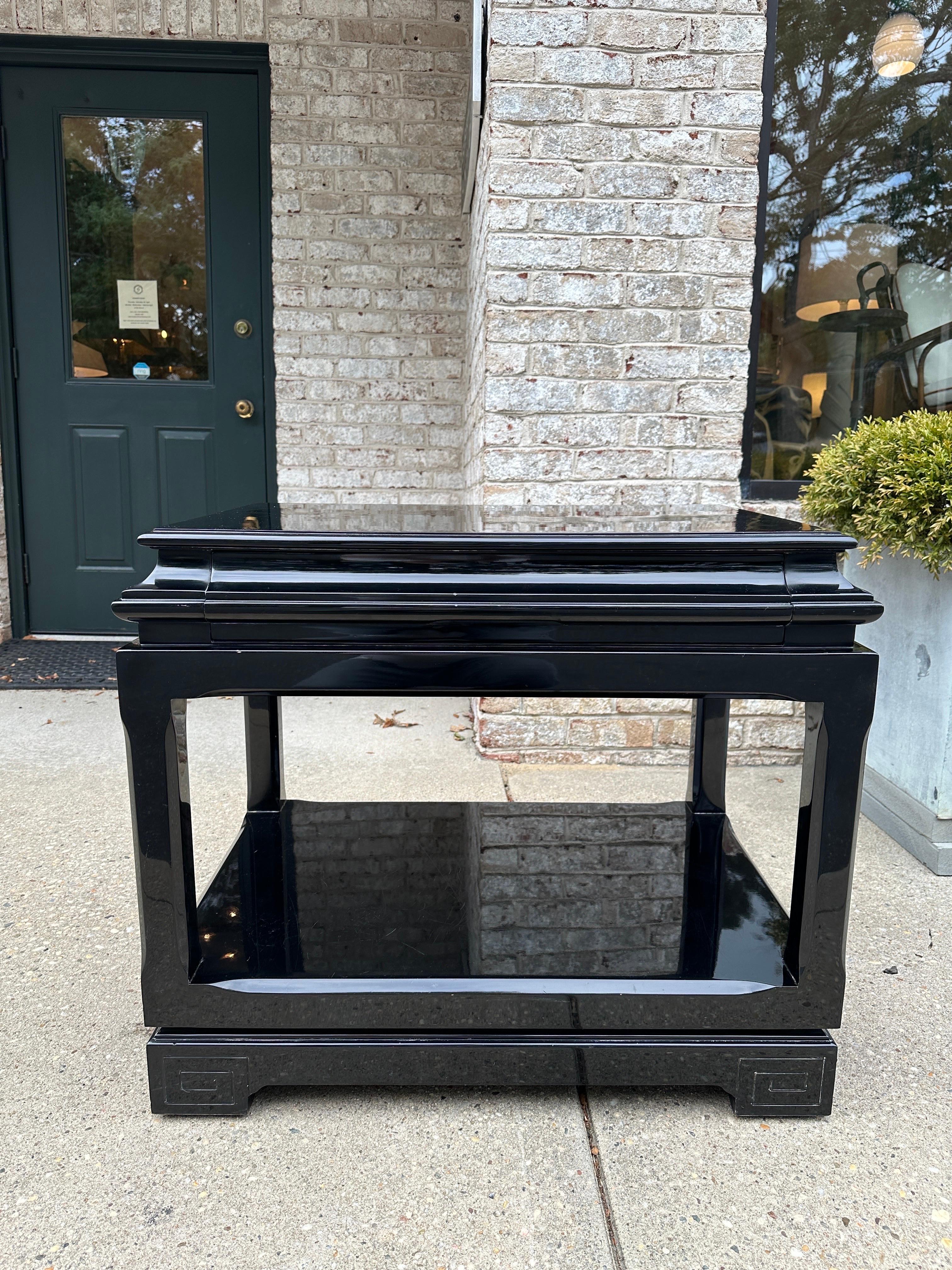 XX secolo Tavolino vintage Ralph Lauren Chinoiserie laccato nero stile pagoda in vendita