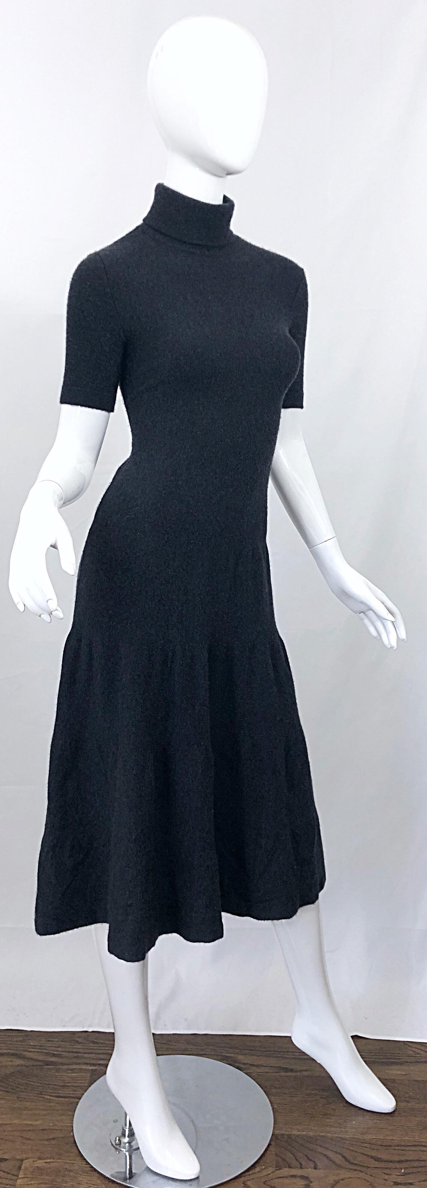 Vintage Ralph Lauren Collection Purple Label Cashmere Gray Short Sleeve Dress For Sale 3