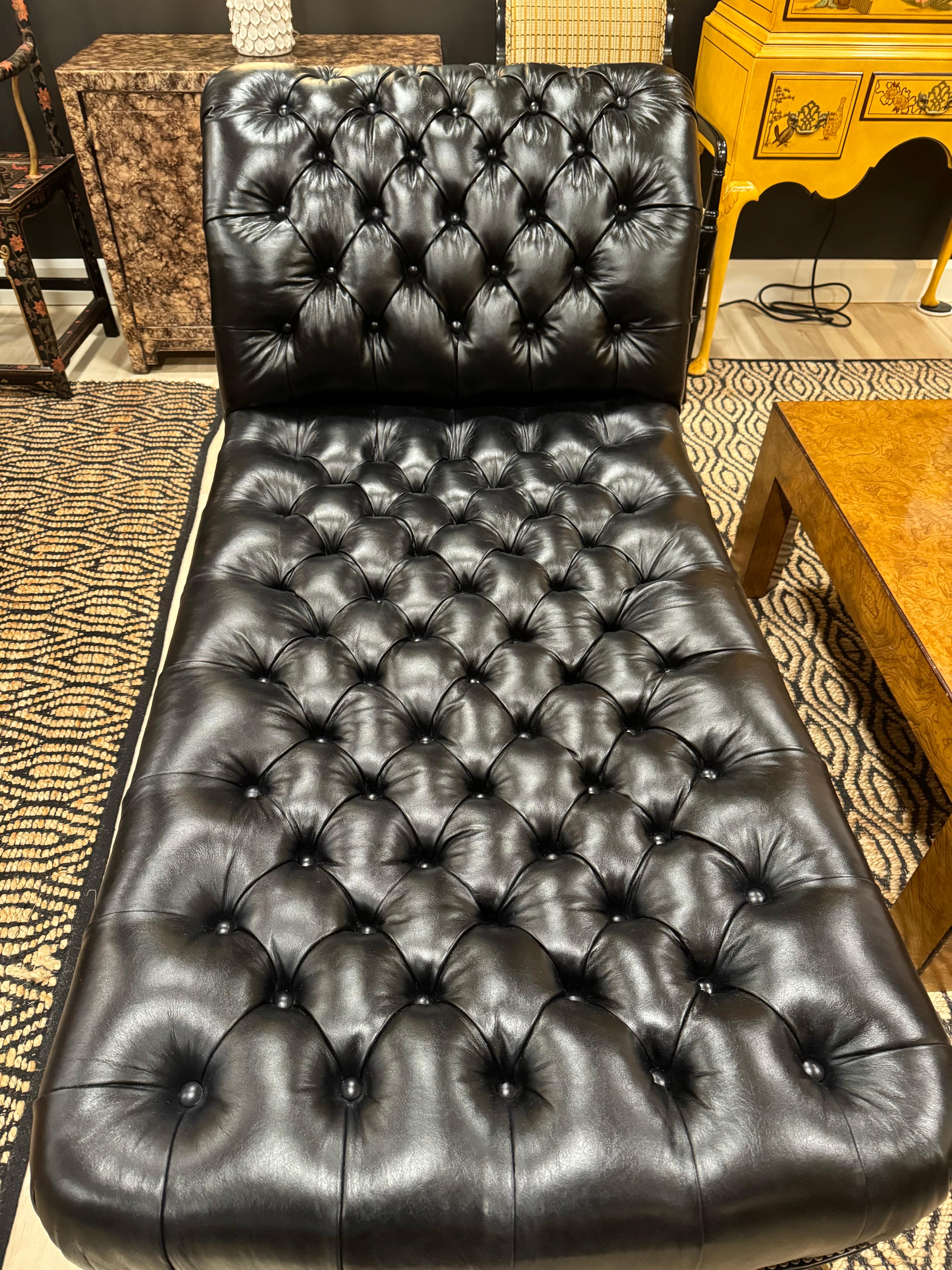 British Colonial Vintage Ralph Lauren Home Tufted Leather Chaise For Sale