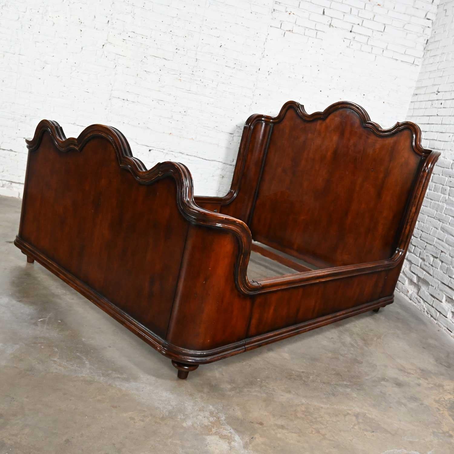 Colombian Vintage Ralph Lauren Mahogany Scalloped Wingback Sleigh Queen Bed