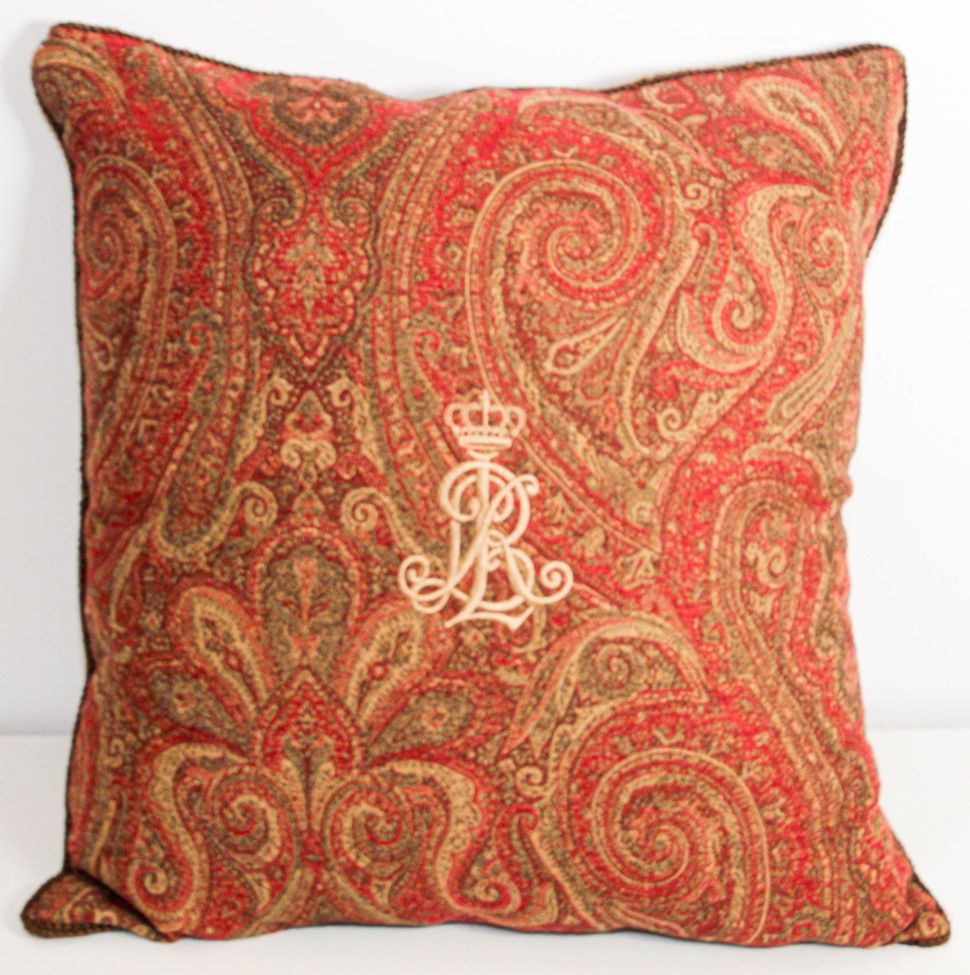 Vintage Ralph Lauren crown logo sofa or bed decorative pillow in red burgundy and gold paisley.
Vintage Ralph Lauren Pillow in Red and Gold Paisley RL Crown Logo square shape.
Subtle paisley and floral designs in multi colors on red, reverse is the