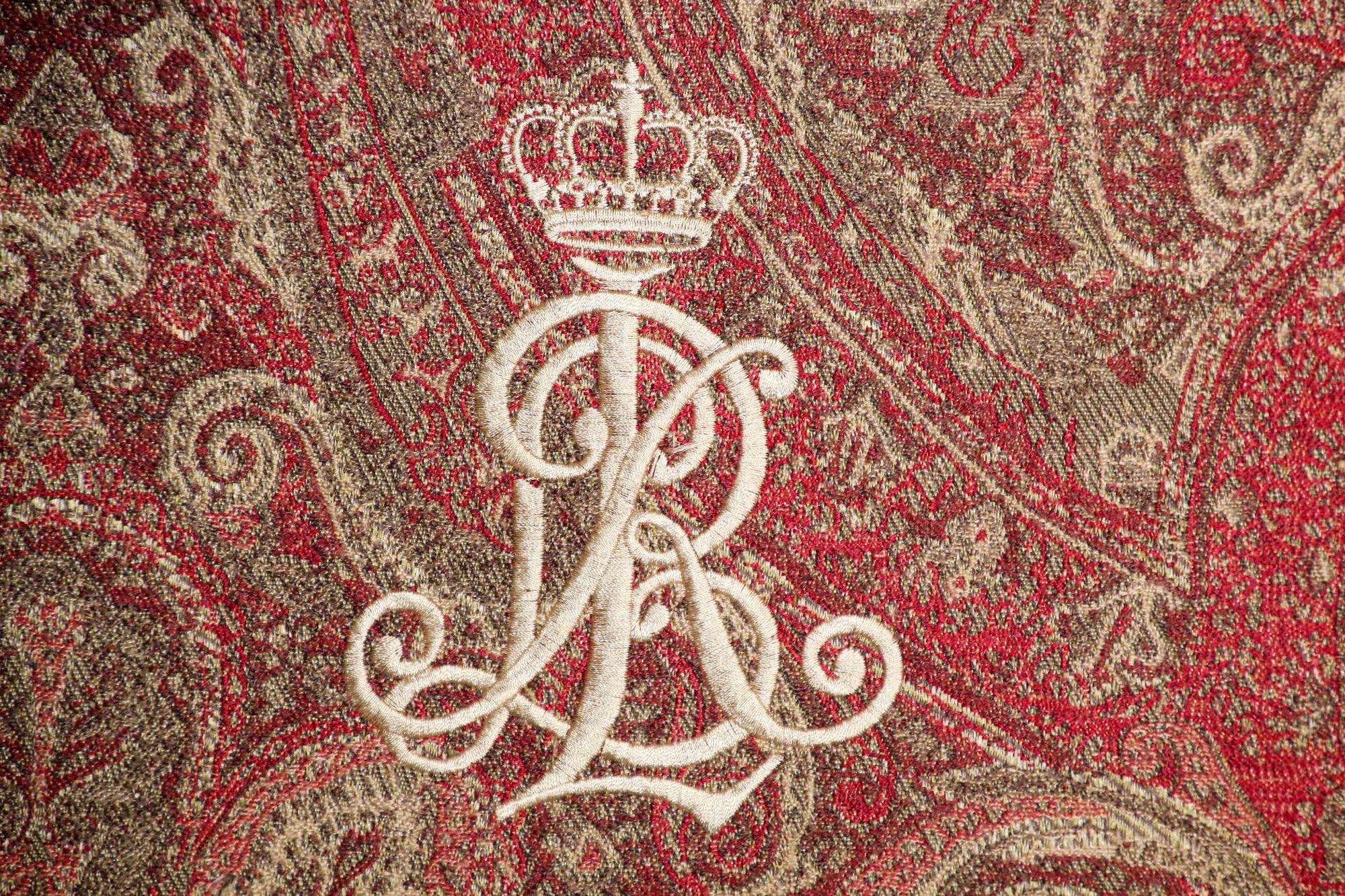 Ralph Lauren Pillow in Red and Gold Paisley RL Crown Logo In Good Condition In North Hollywood, CA