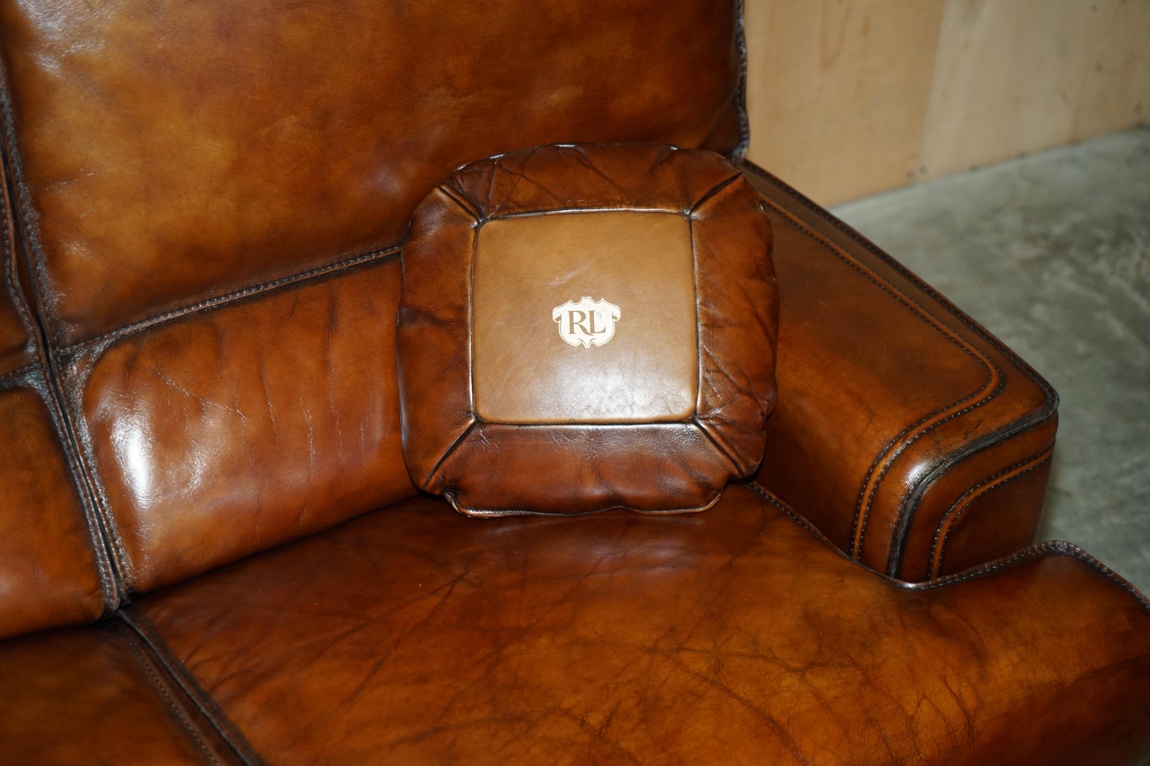 SALLE DE FAUTEUIL RALPH LAUREN USA RESTAURÉE, TEINTE A LA MAIN, CUIR BRUN SOFA en vente 9