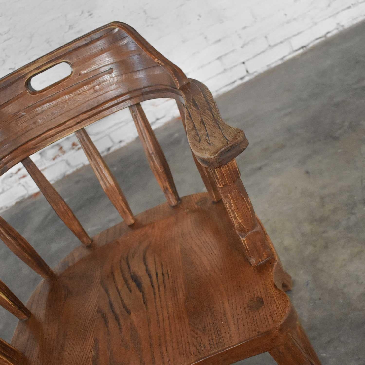Paire de fauteuils de capitaine vintage en chêne de ranch par A. Brandt, finition marron gland en vente 7