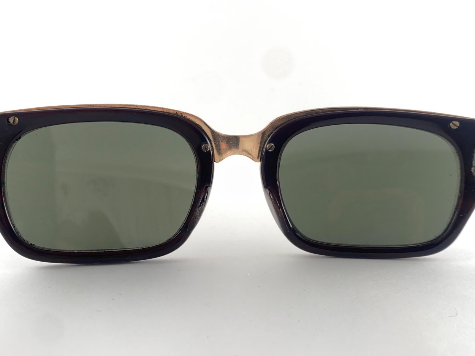 Women's or Men's Vintage Rare 1960'S American Optical Midcentury True Color Sunglasses For Sale