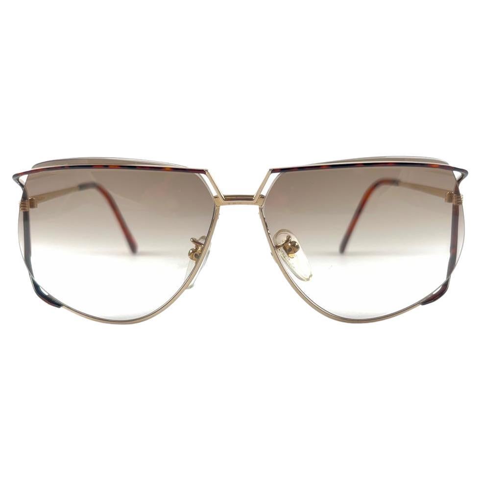 Vintage Rare 1970's Tura 425 Tortoise Oversized Brown Lenses Sunglasses For Sale