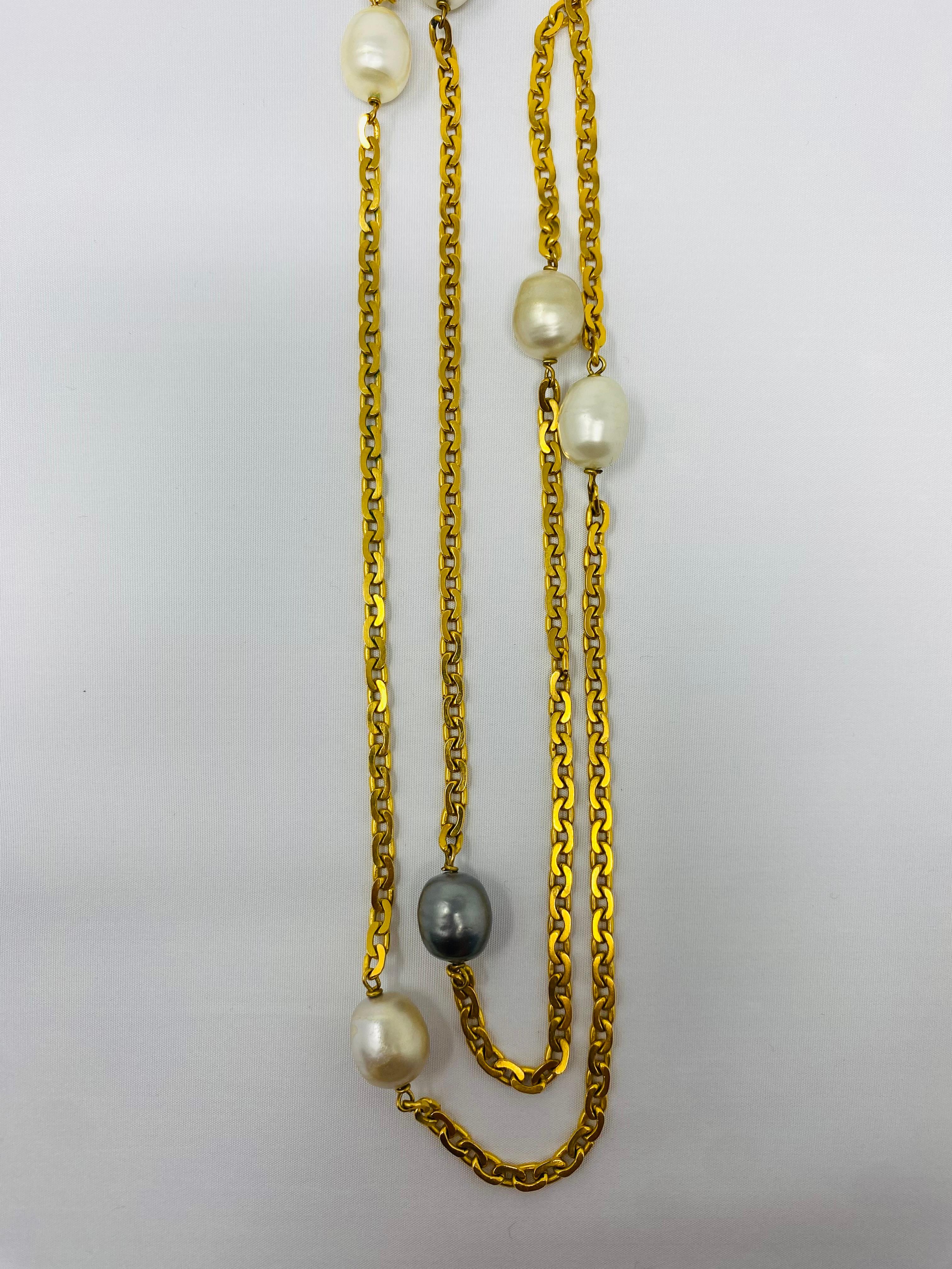 Late 20th Century Vintage Rare 1990s Chanel Baroque Pearl Necklace For Sale