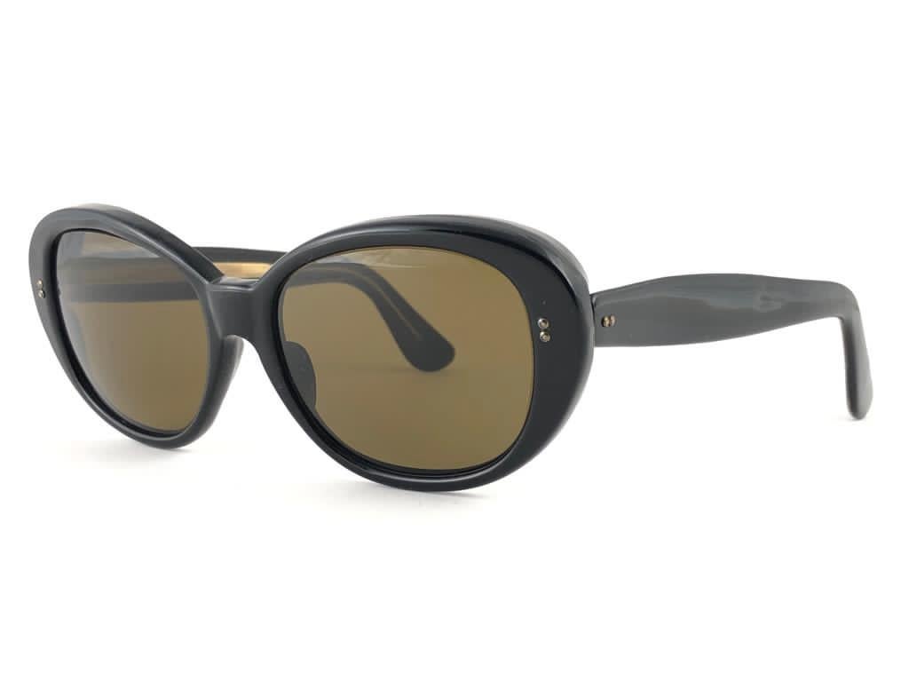 Women's or Men's Vintage Rare A.A Sutain 101  Oversized Black Sunglasses 1970's For Sale
