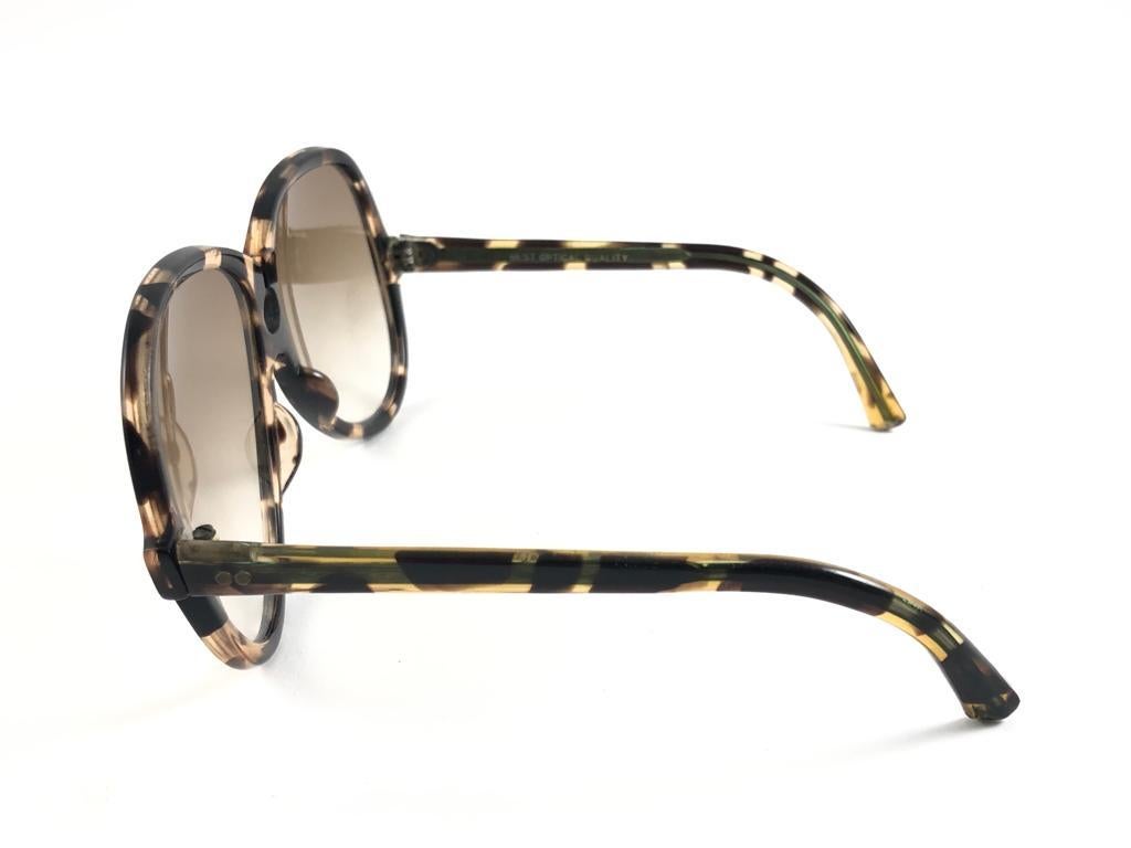 Seltene A Sutain 354 Übergroße Camouflage Schildpatt-Sonnenbrille 1970er im Angebot 1