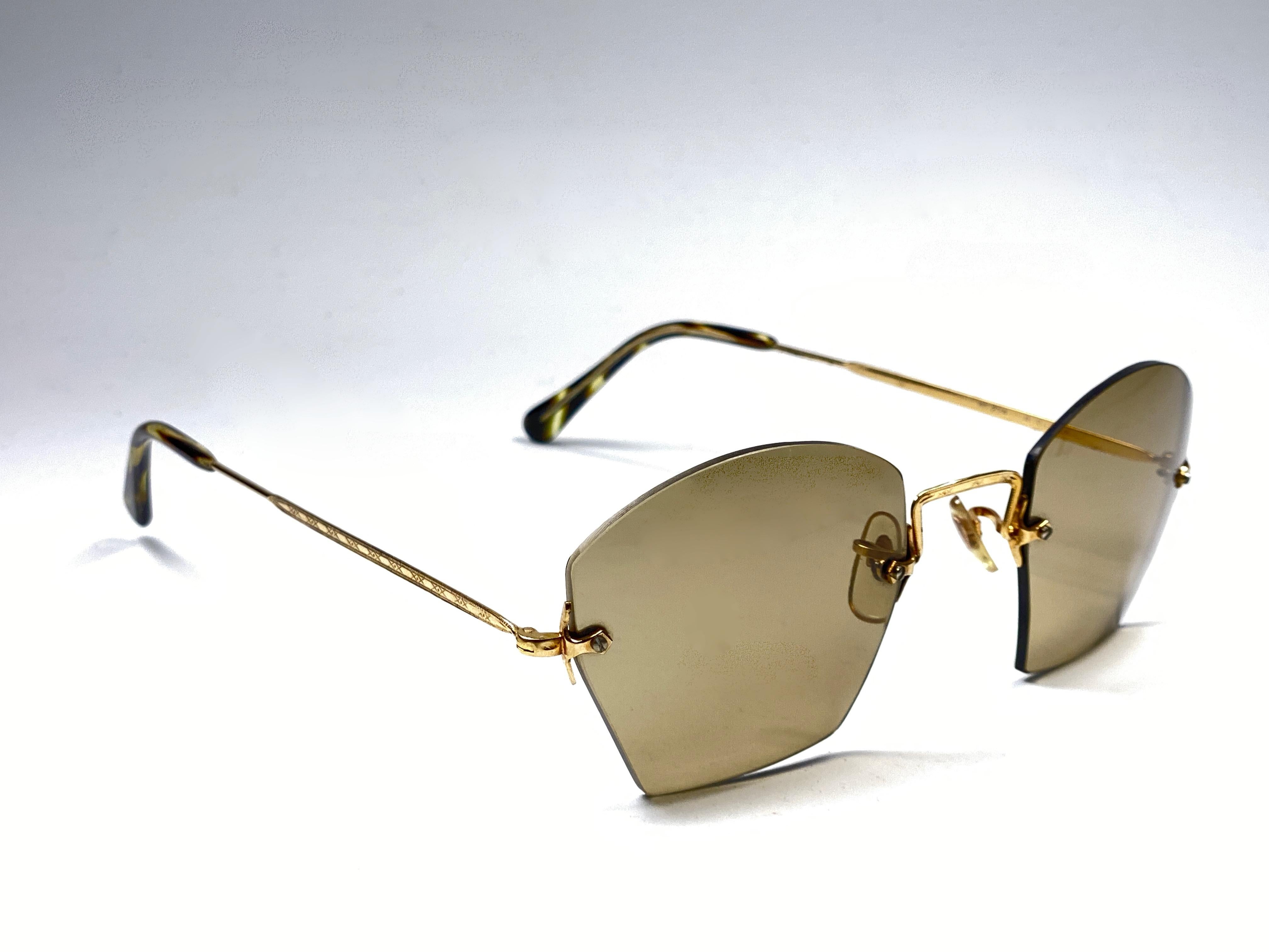 Vintage Rare A.A. Sutain Randlose graue filigrane Sonnenbrille 1970er (Braun) im Angebot