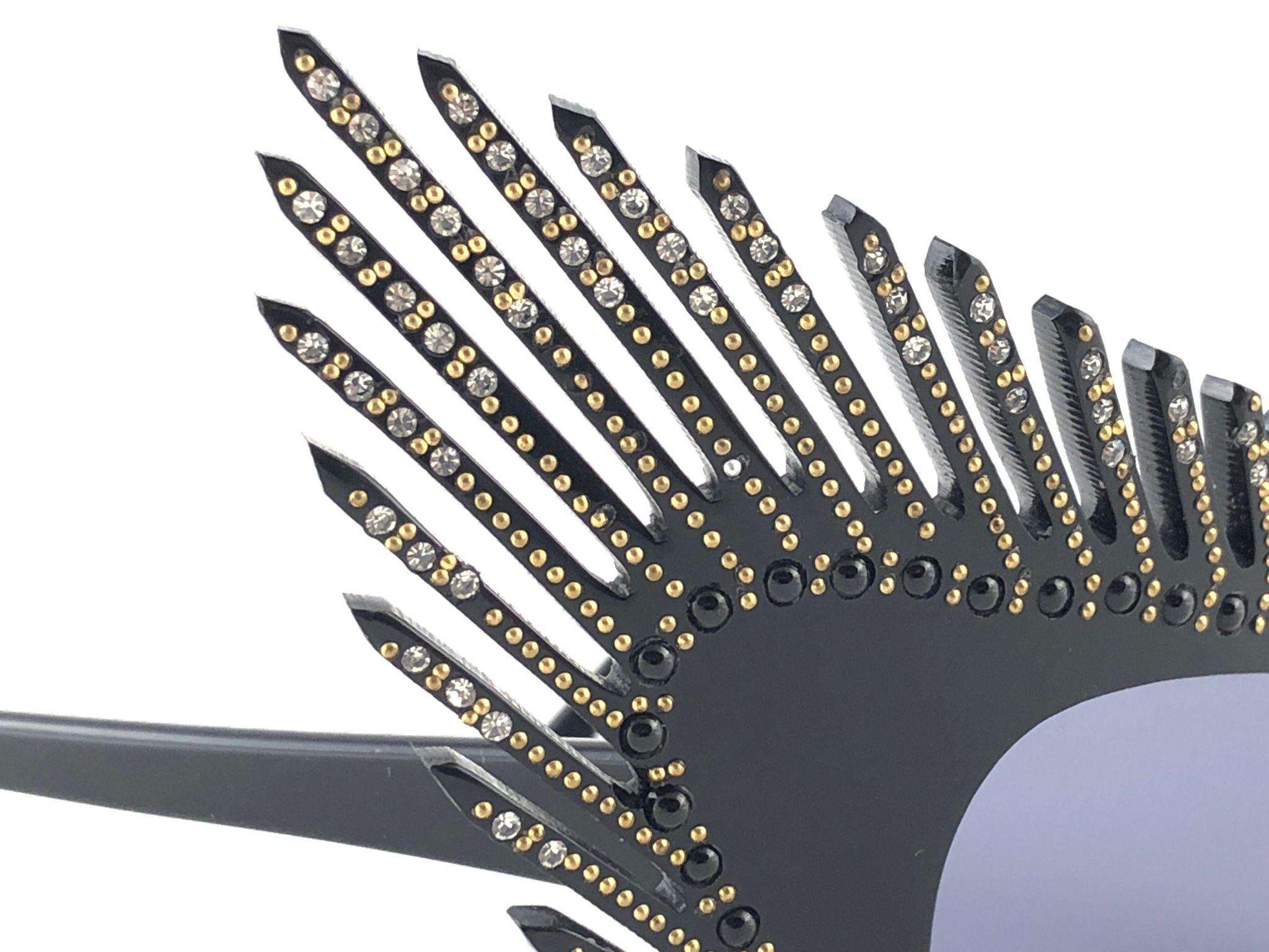 Alain Mikli - Lunettes de soleil vintage rares noires et strass « MYSTERY » 029101, 1988 3