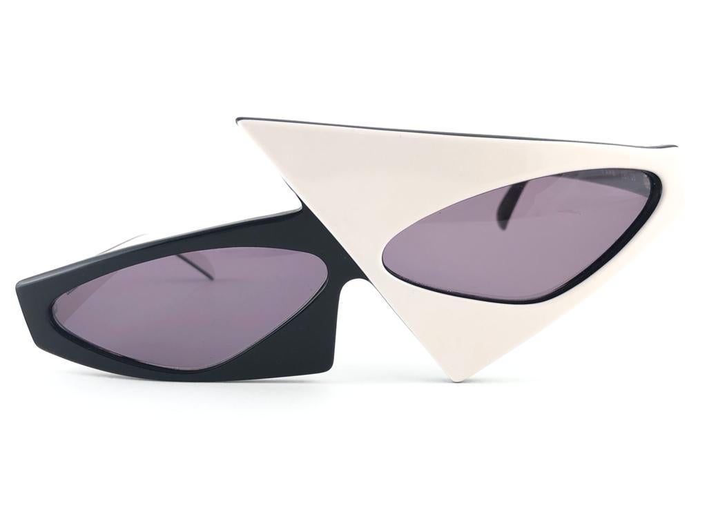 Vintage Rare Alain Mikli AM 030 103 Asymmetrical Black & White Sunglasses 1987 2