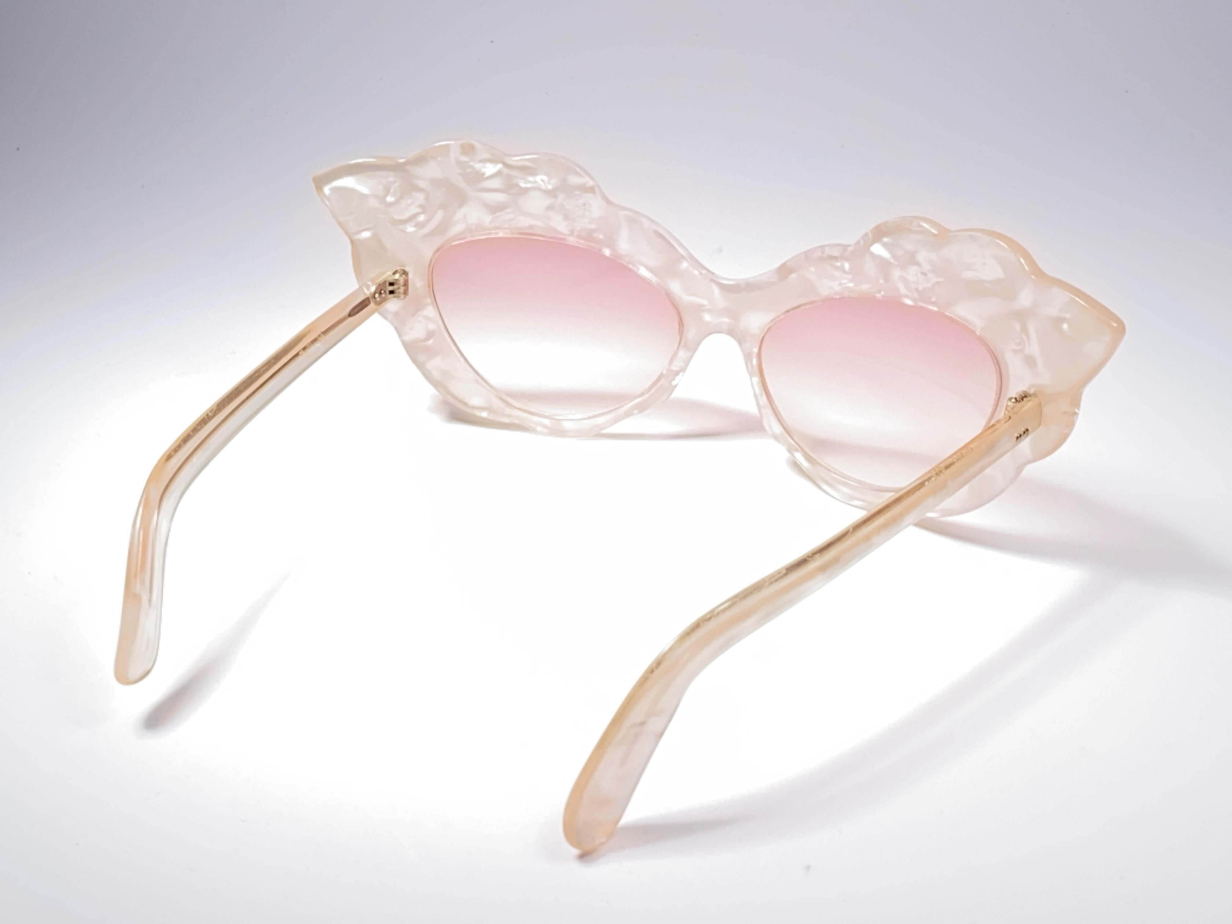 Vintage Rare Alain Mikli AM14 Mother of Pearl Cat Eye France Sunglasses 1988 In New Condition For Sale In Baleares, Baleares