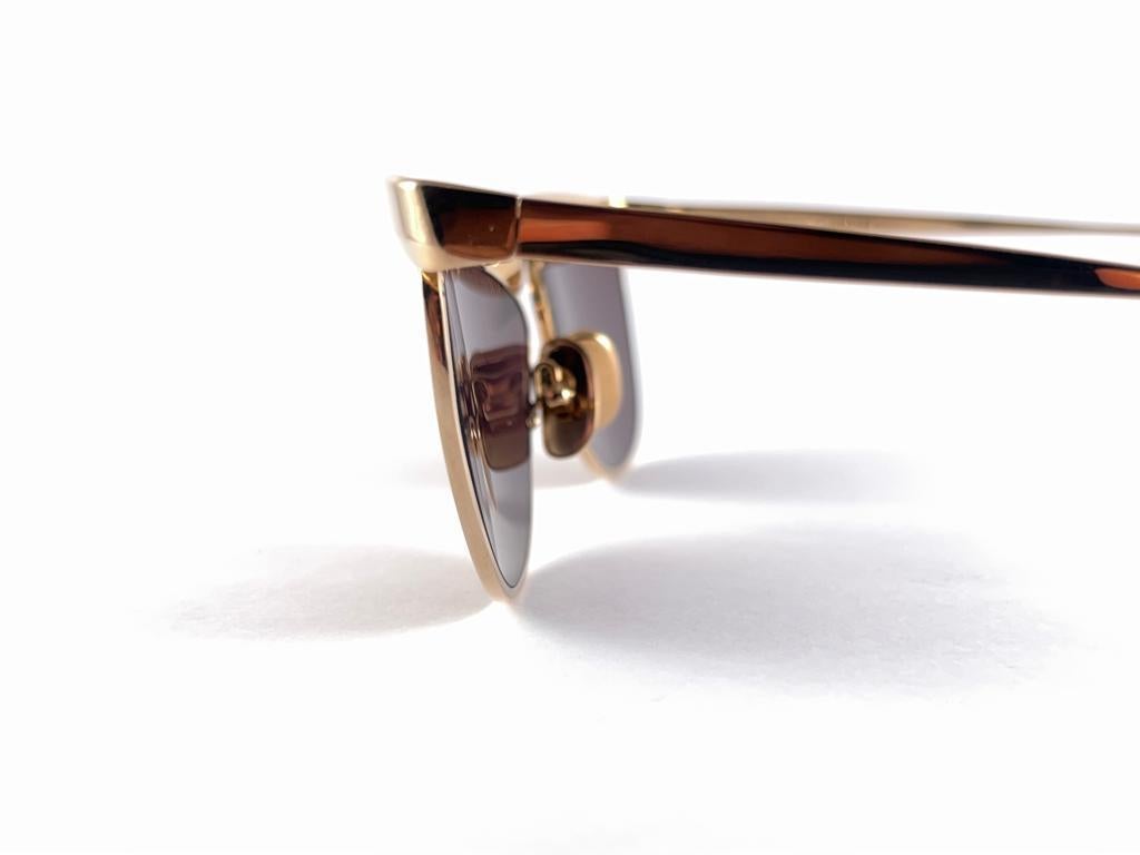 Women's or Men's Vintage Rare Alain Mikli AM610 Seagull 22K Gold Plated France Sunglasses 1989 For Sale