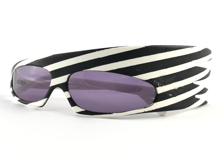 Lunettes De Soleil Vintage Alain Mikli Années 80 - Futuriste - Monture Noir/blanc - Occasion