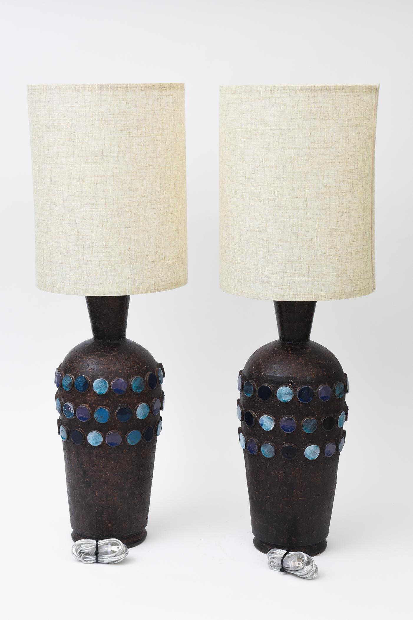 Milieu du XXe siècle Vintage Rare Aldo Londi For Bitossi Ceramic Lamps With Applied Circle Dots Pair (Paire de lampes en céramique avec des points de cercle appliqués) en vente