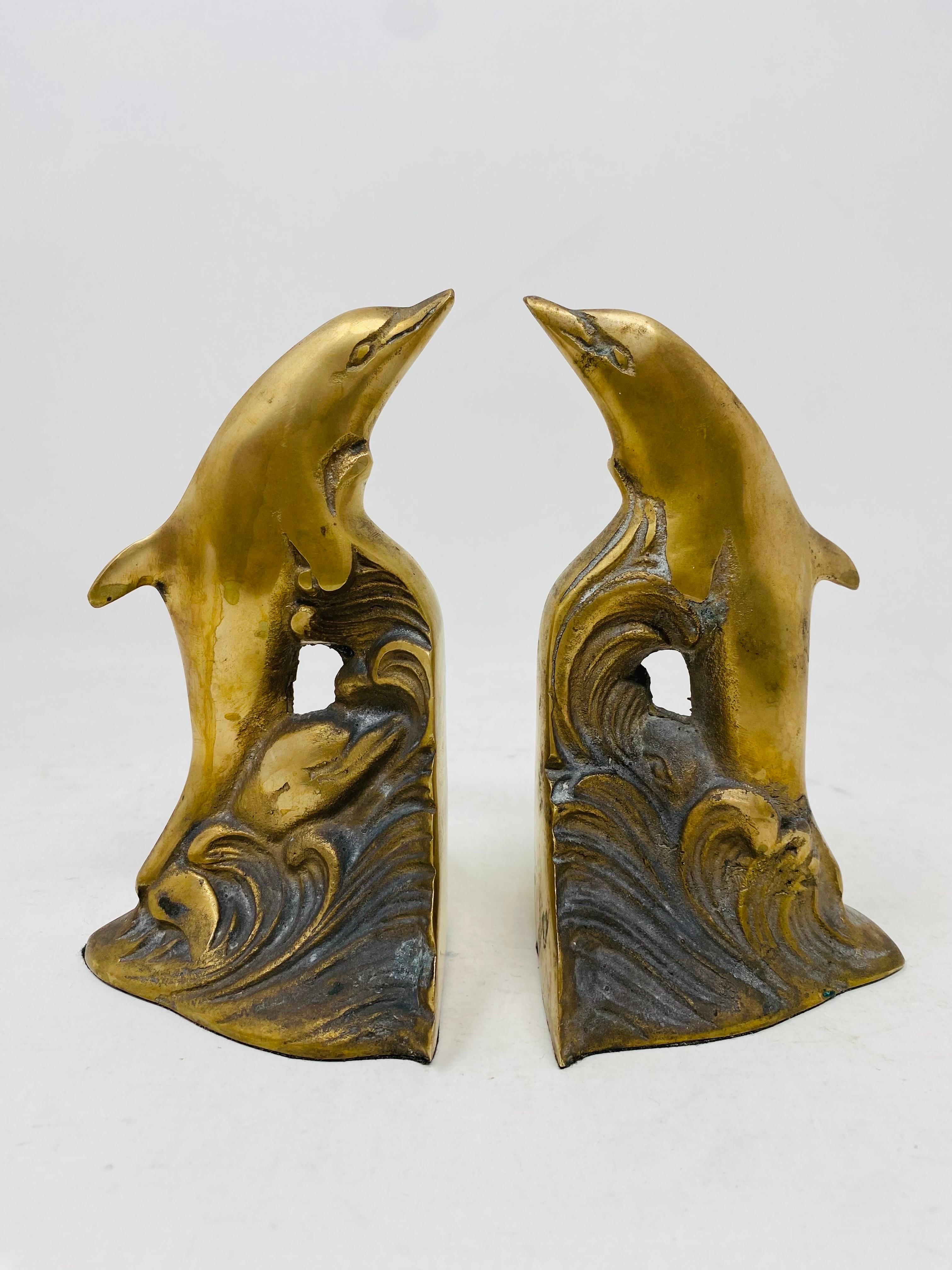 Sujetalibros Escultura Delfín Vintage Rara de Latón Estadounidense en venta