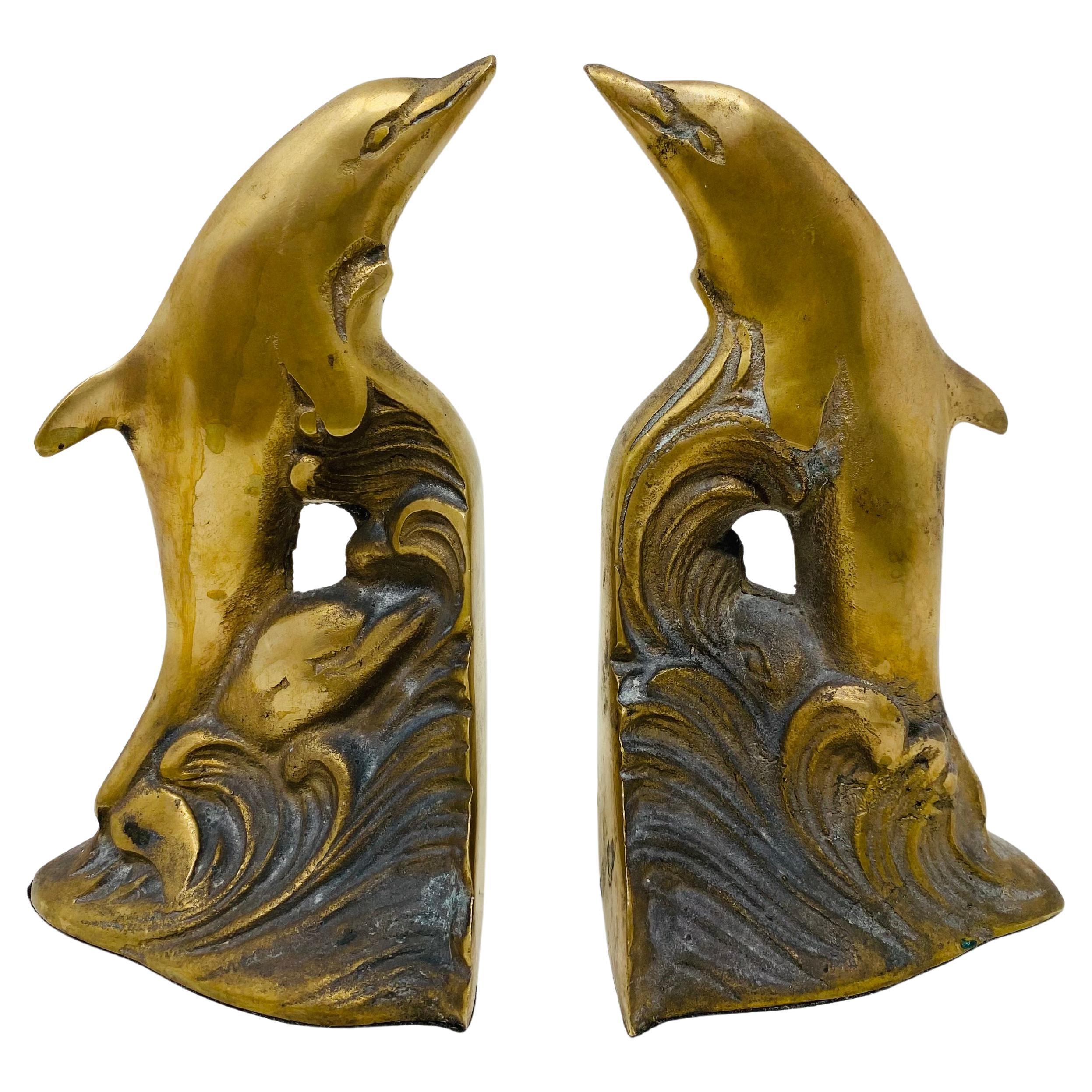 Sujetalibros Escultura Delfín Vintage Rara de Latón en venta